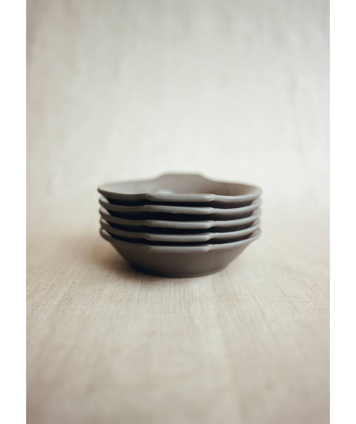 Recycled stoneware casserole dish — Medium Brown