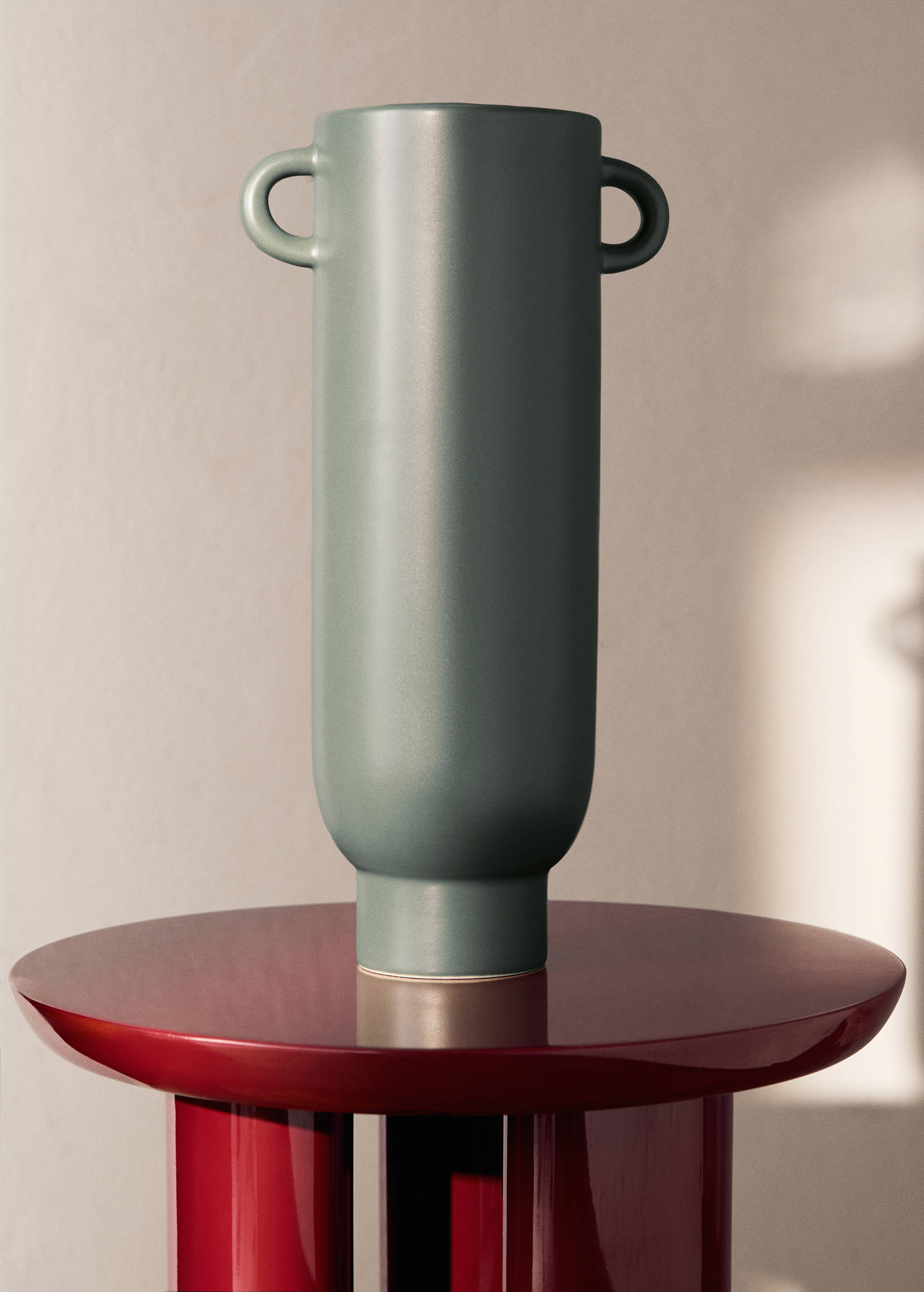 Cilindrična keramička vaza s ručkama - Opći prikaz