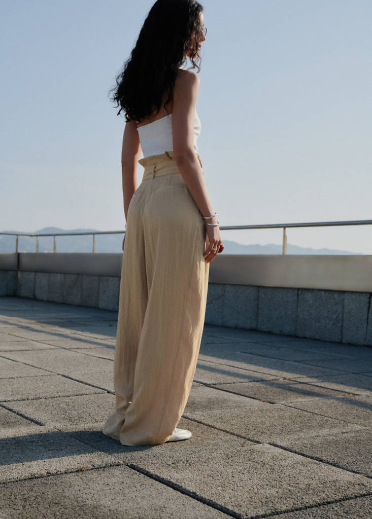 Lyocell paperbag trousers — Beige