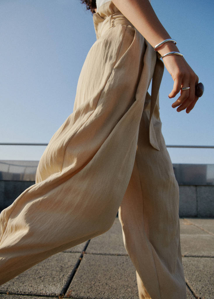 Lyocell paperbag trousers — Beige