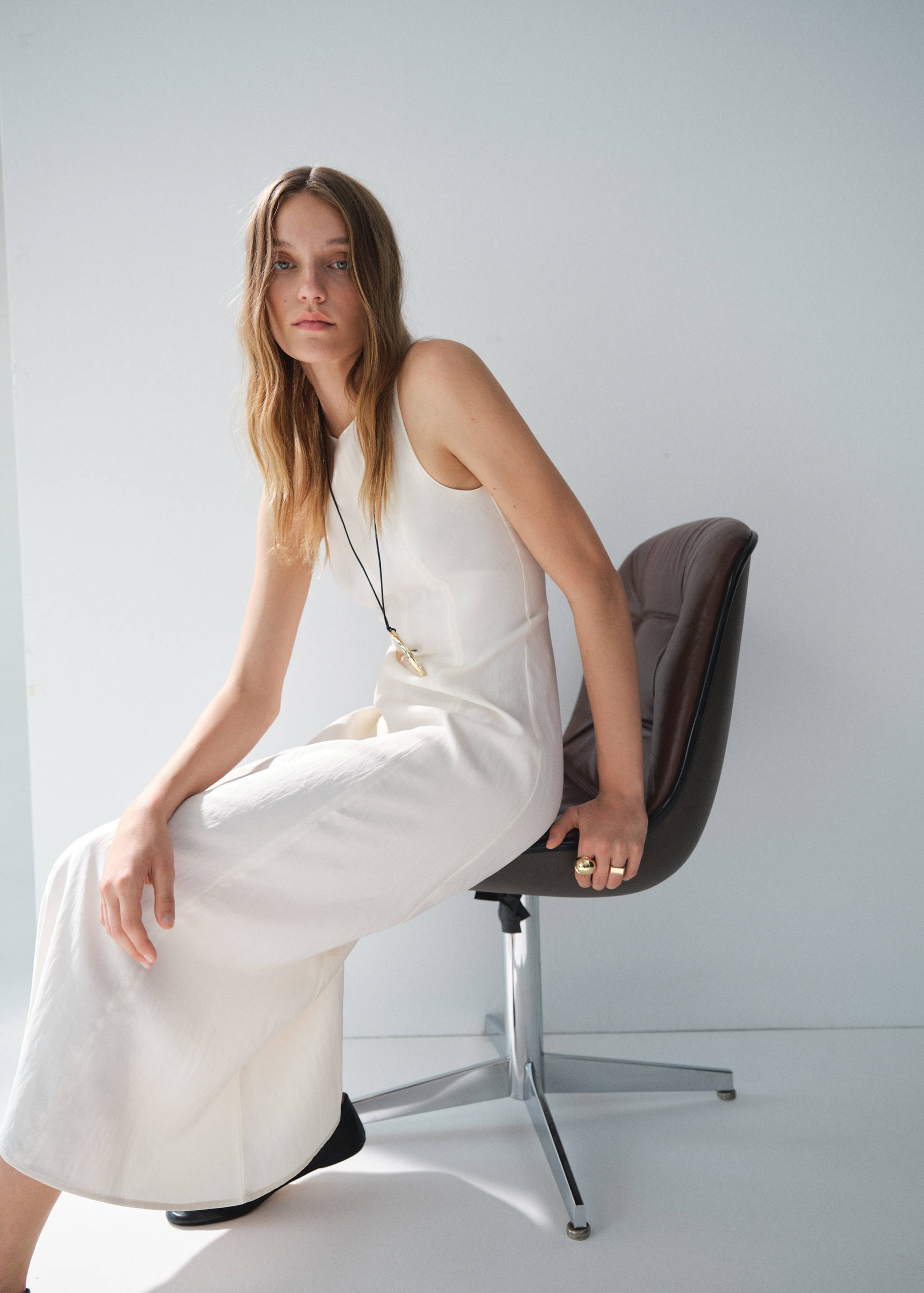 Flared midi-dress - Details of the article 6