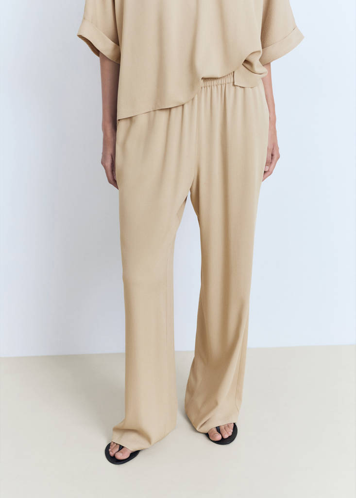 Straight-fit trousers with elastic waist — Beige