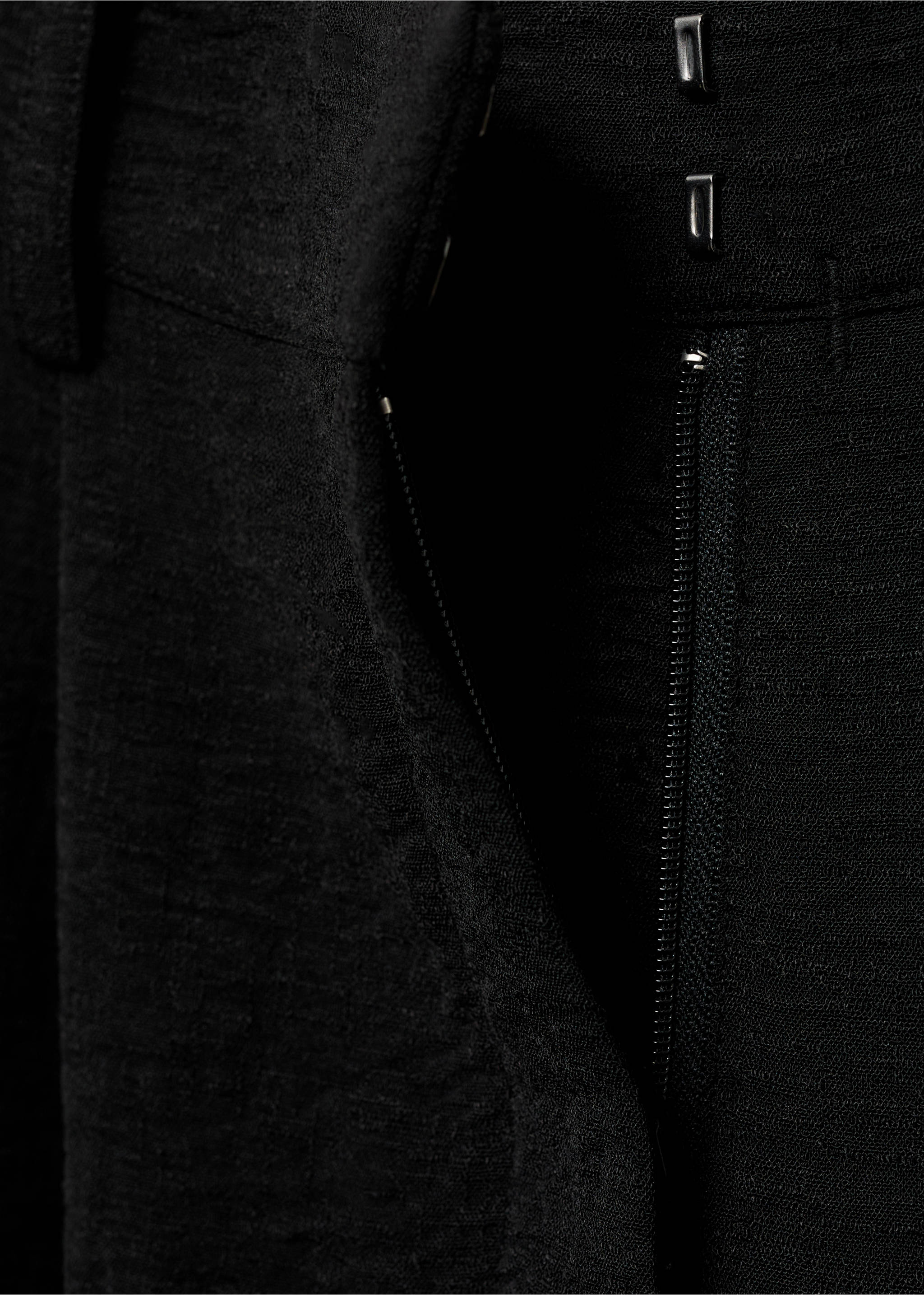 Прямые брюки с защипами - Деталь изделия 0, Черный. Ref: 17012540-00.