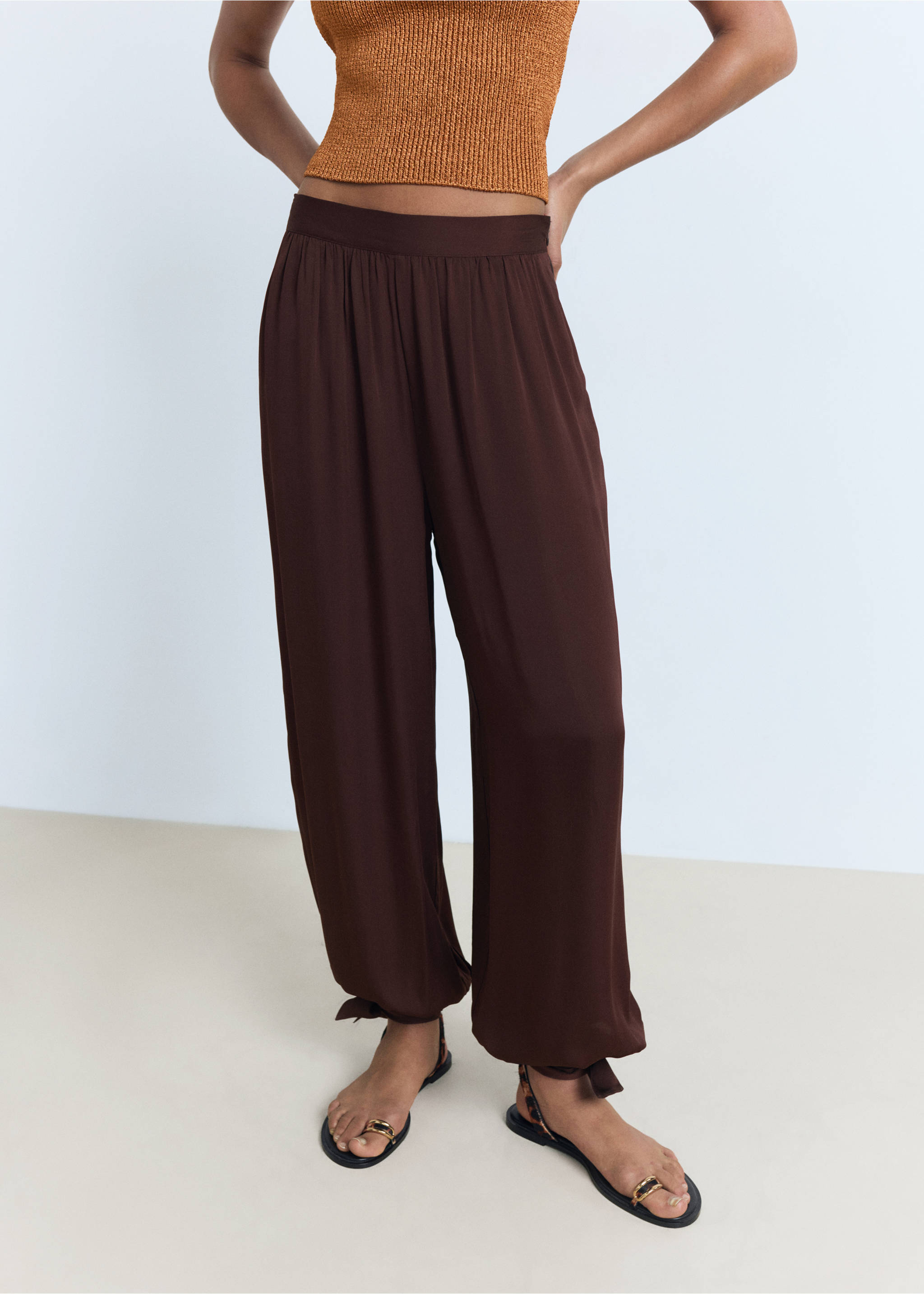 Balloon trousers with bows - Medium plane, Chocolate. Ref: 17012541-00.