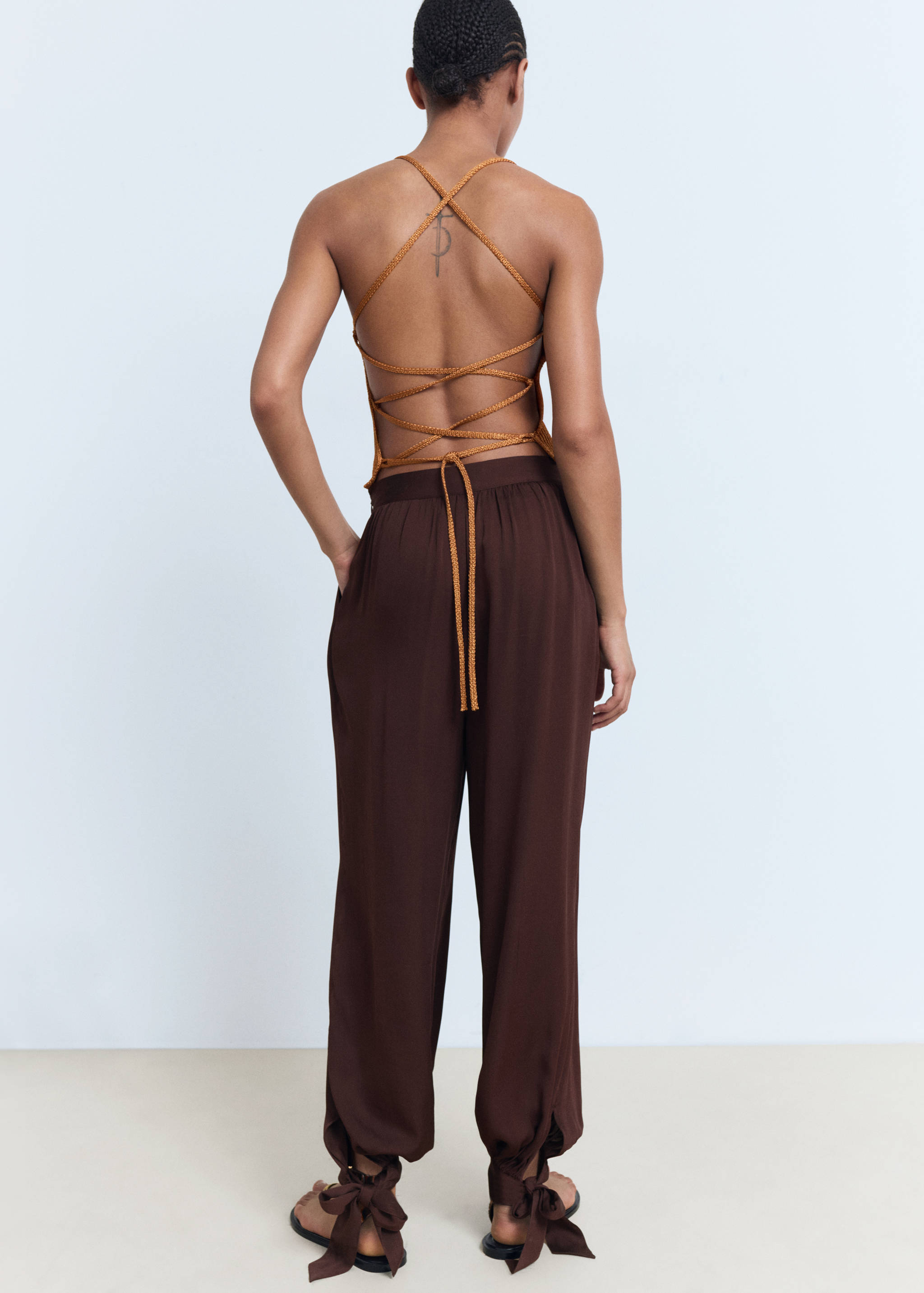 Balloon trousers with bows - Reverse of the article