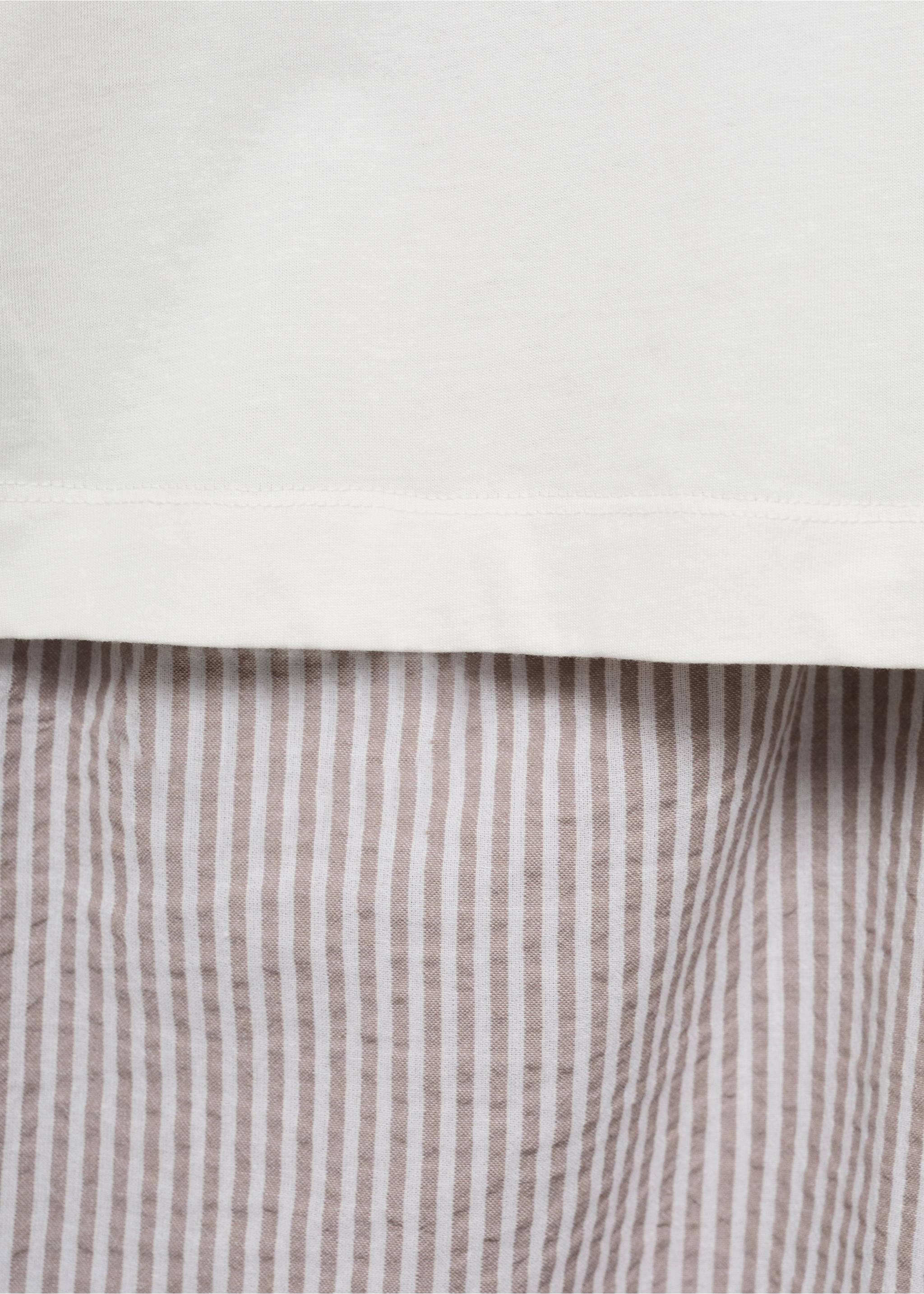 Seersucker striped two-piece pyjamas - Details of the article 8, Medium Brown. Ref: 17012905-00.