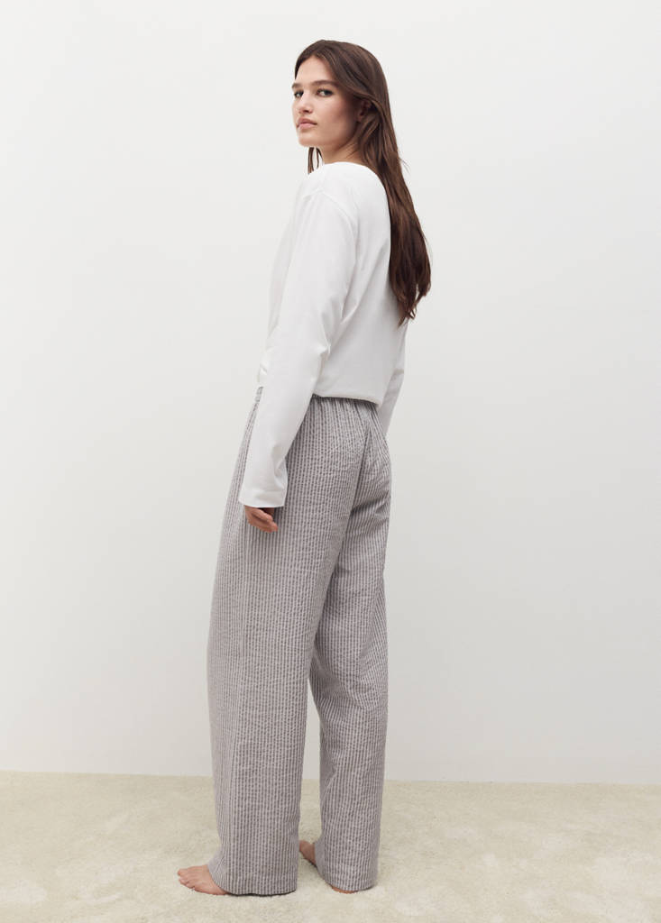 Seersucker striped two-piece pyjamas — Charcoal