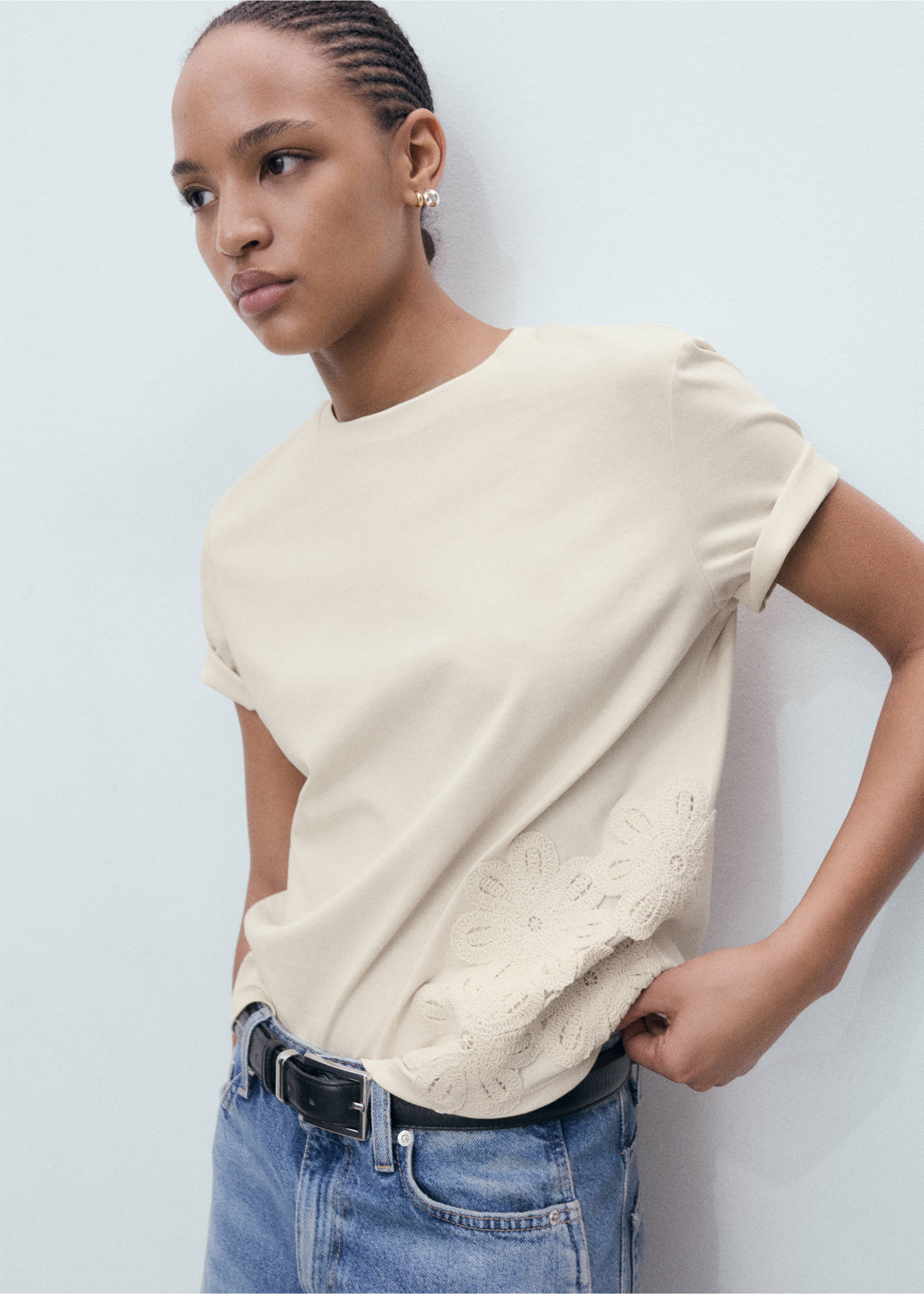 Floral-embroidered cotton t-shirt - Medium plane, Ecru. Ref: 17012910-00.