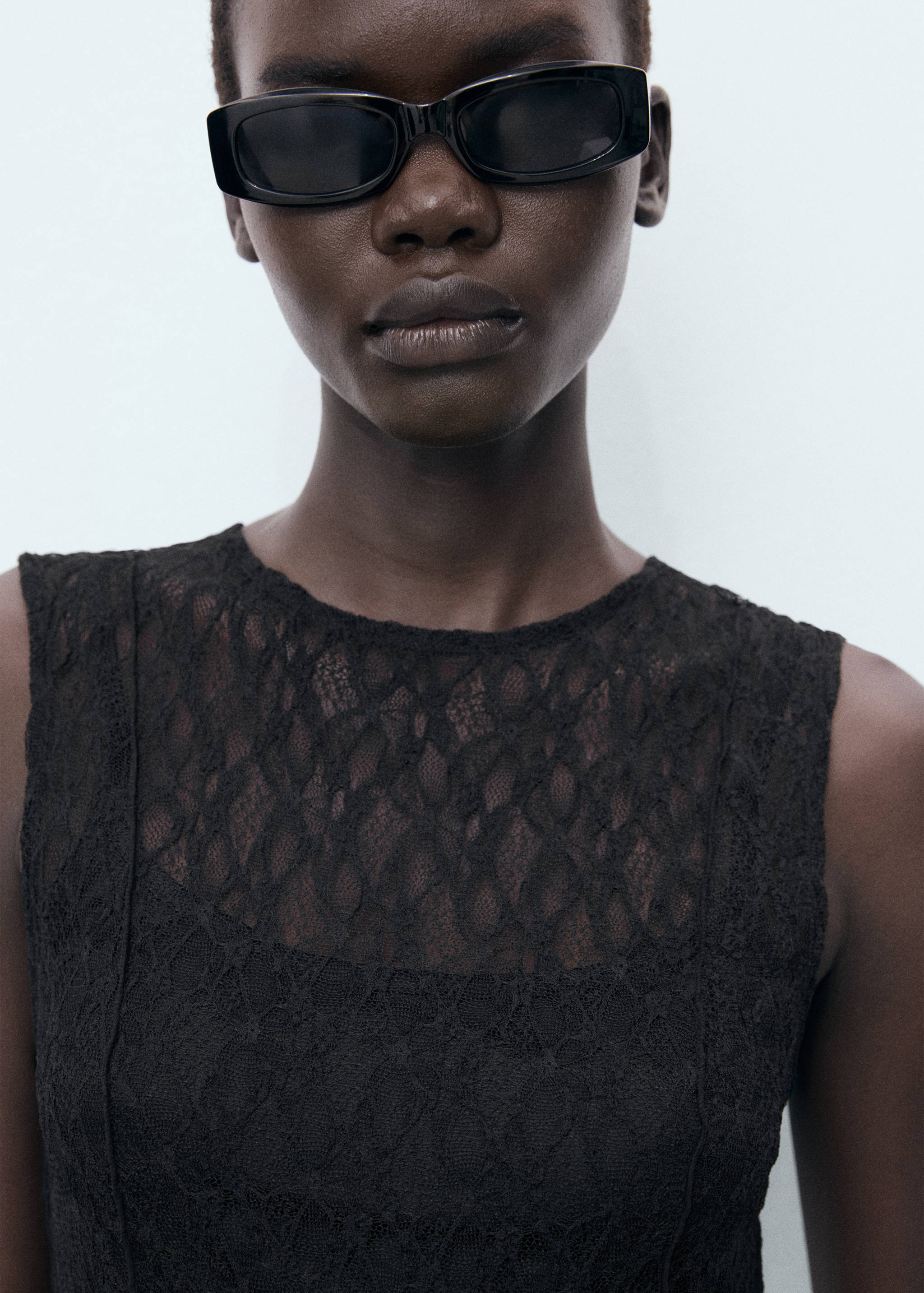 Long lace dress - Details of the article 1