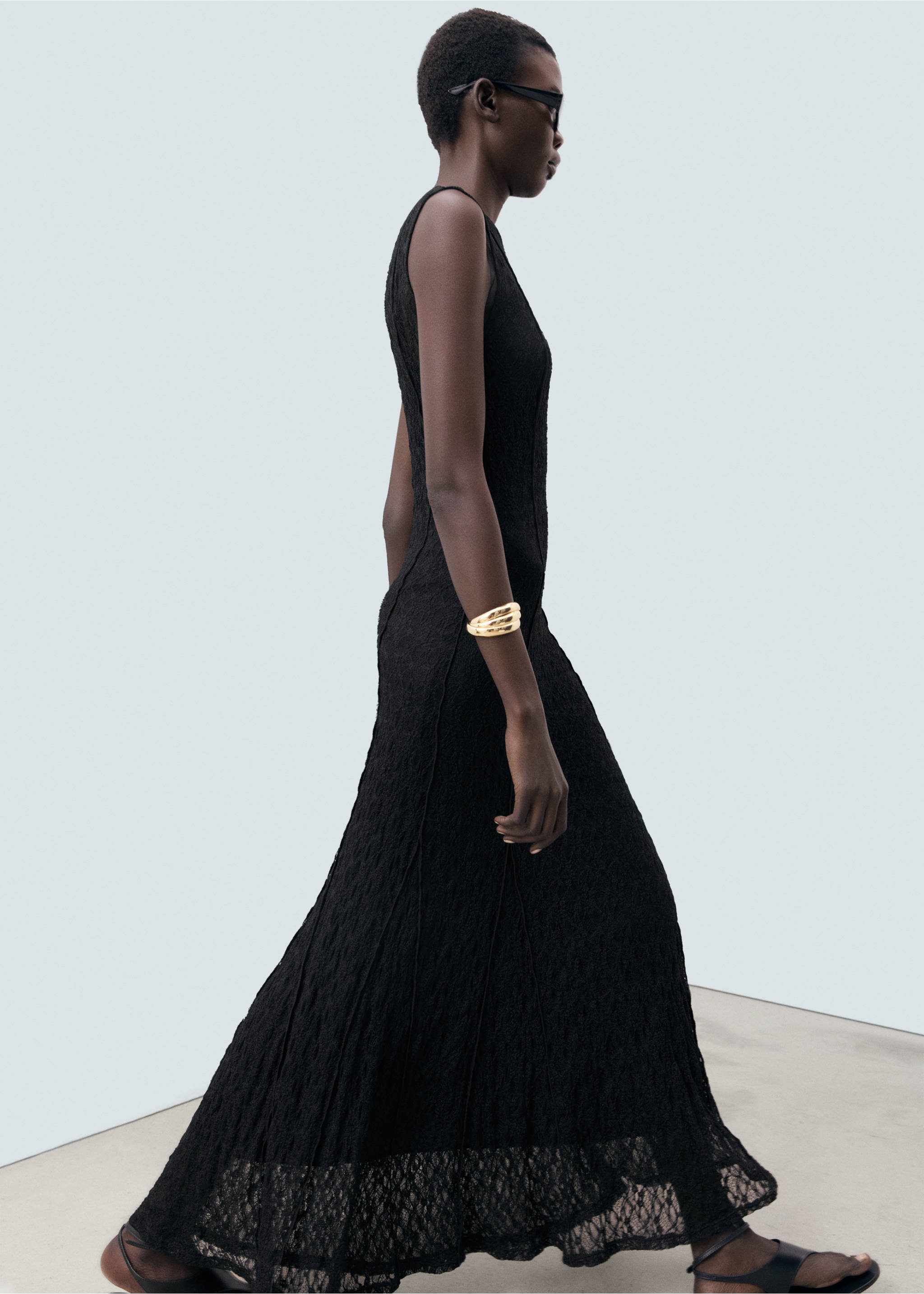 Long lace dress - Details of the article 2, Black. Ref: 17012912-00.