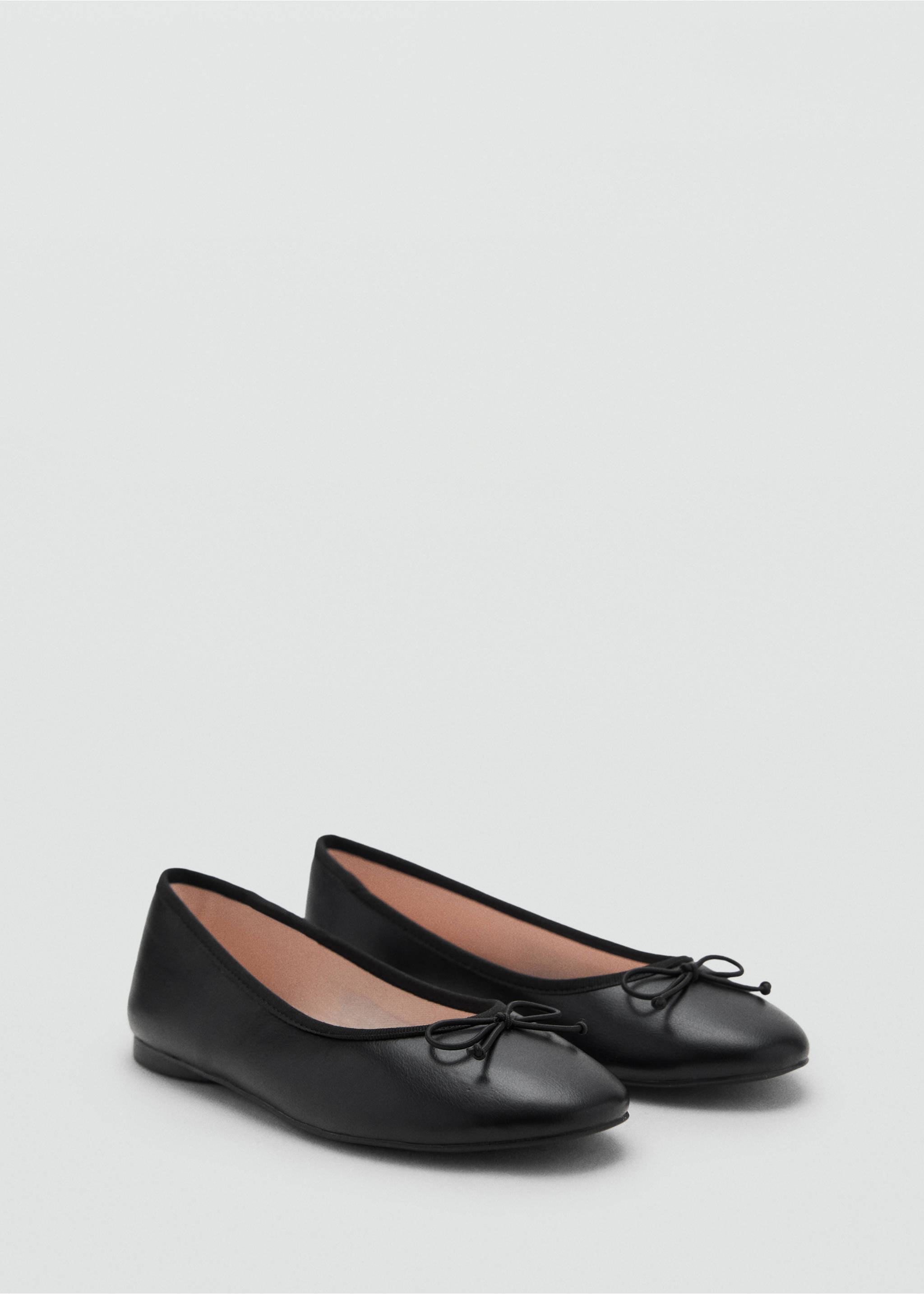 Ballet flats with bows - Medium plane, Black. Ref: 17012913-00.