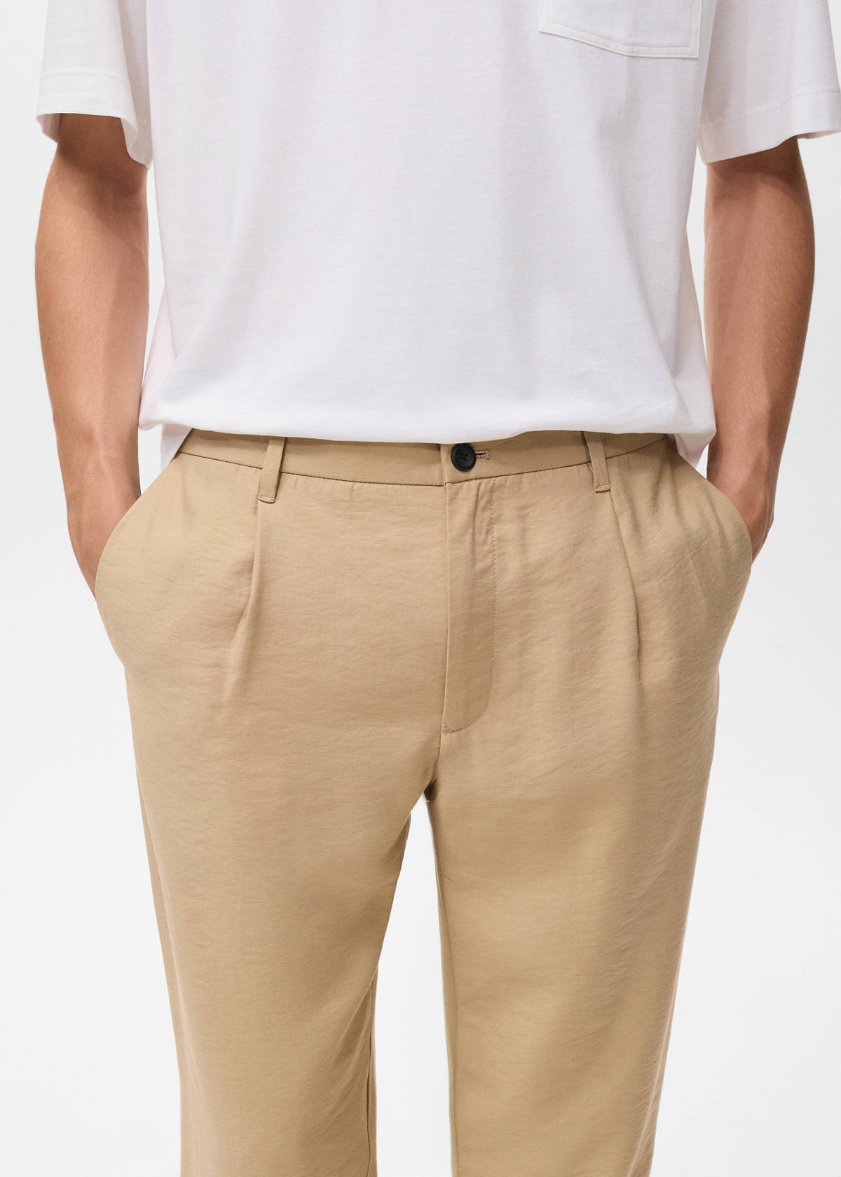 Straight-fit pleated trousers — Beige