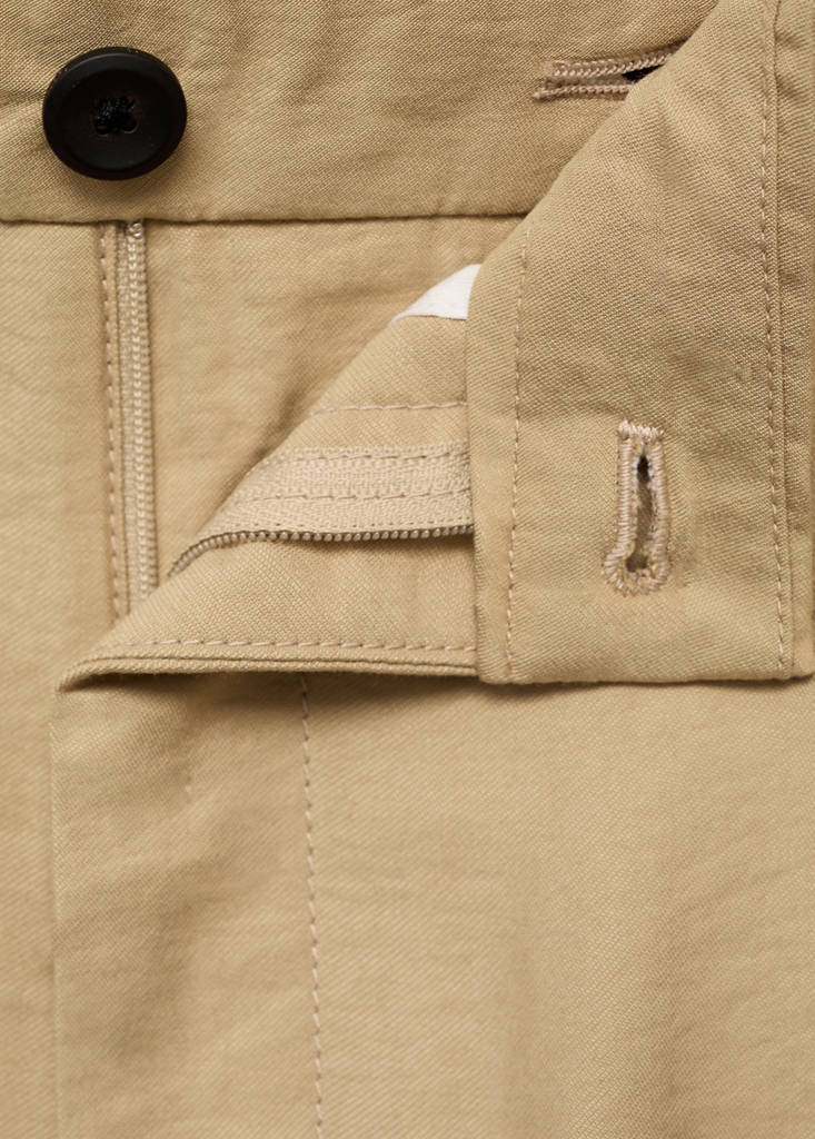 Straight-fit pleated trousers — Beige