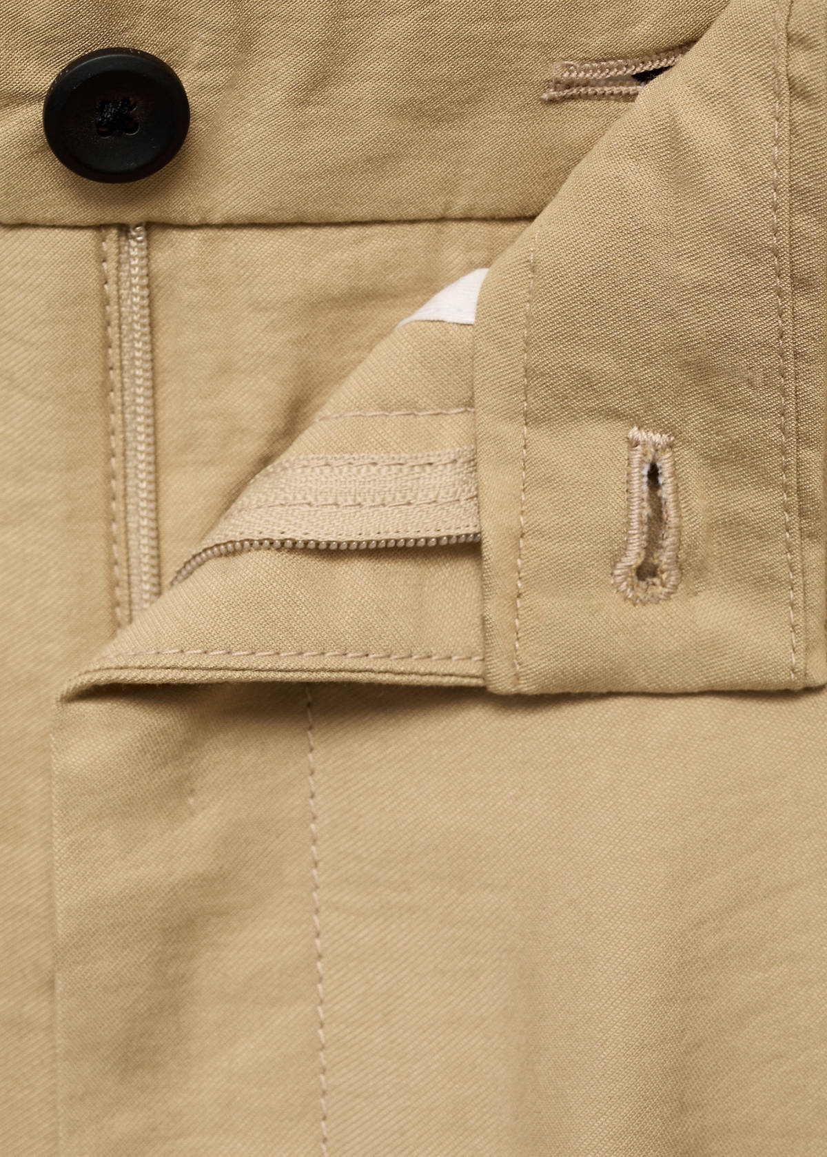 Straight-fit pleated trousers — Beige