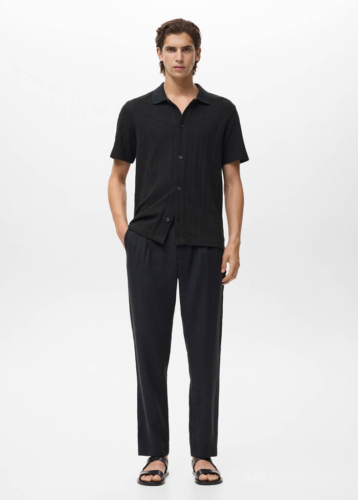 Straight-fit pleated trousers — Black
