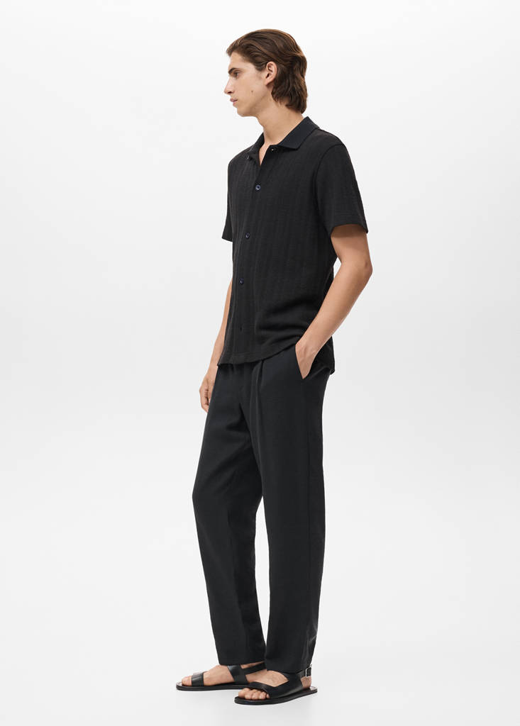Straight-fit pleated trousers — Black
