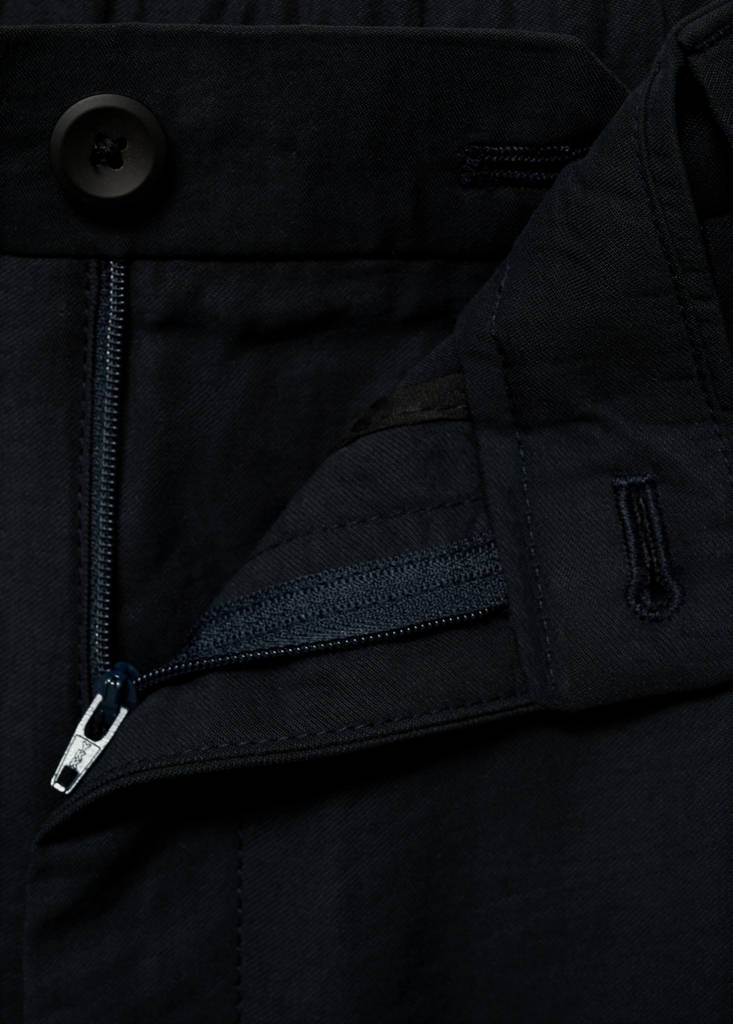 Straight-fit pleated trousers — Black