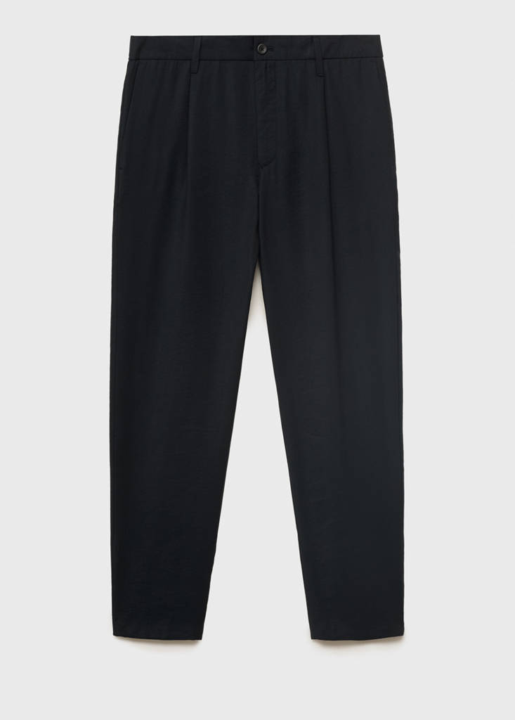 Straight-fit pleated trousers — Black