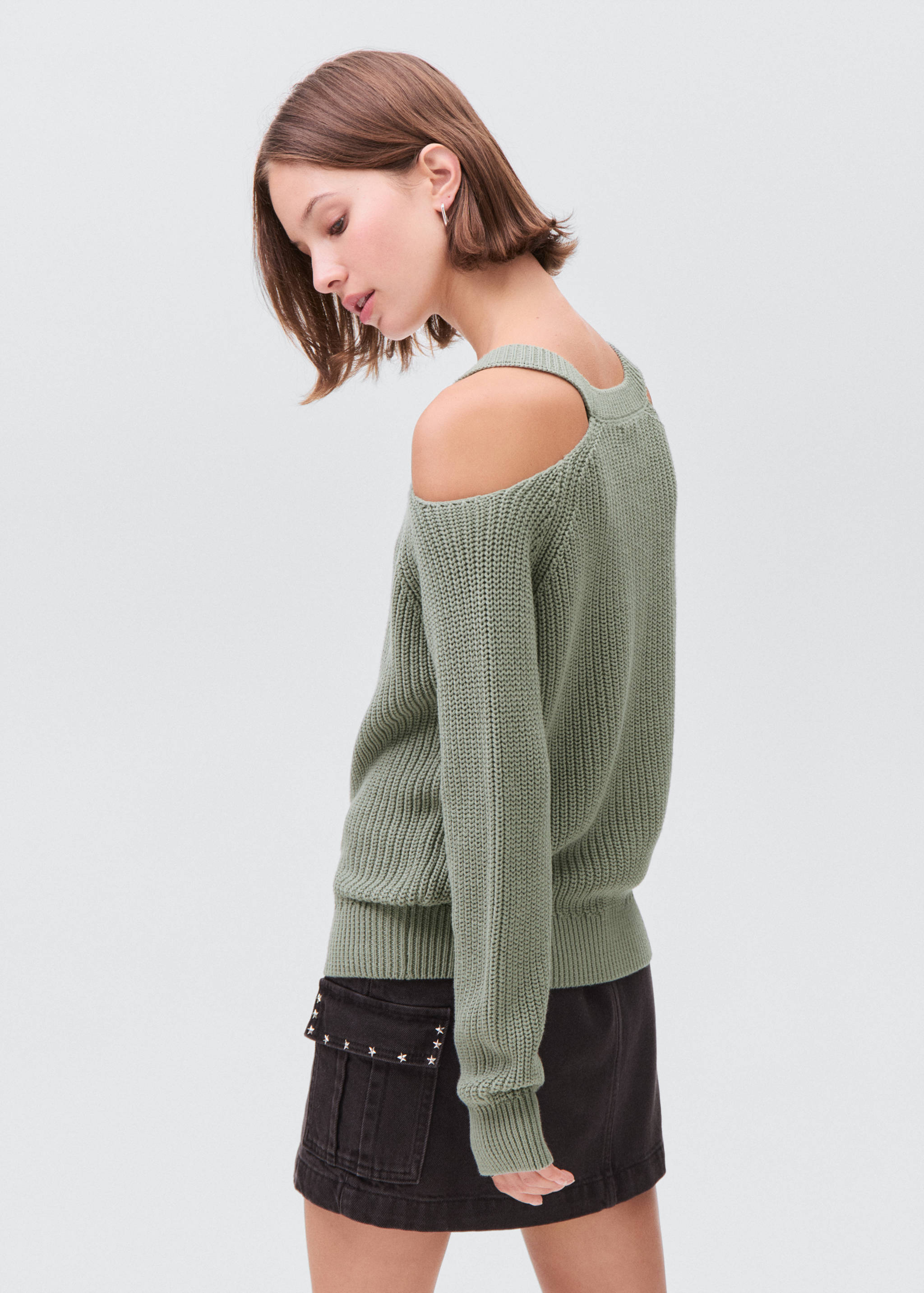 Sweater with cropped sleeves - Reverse of the article