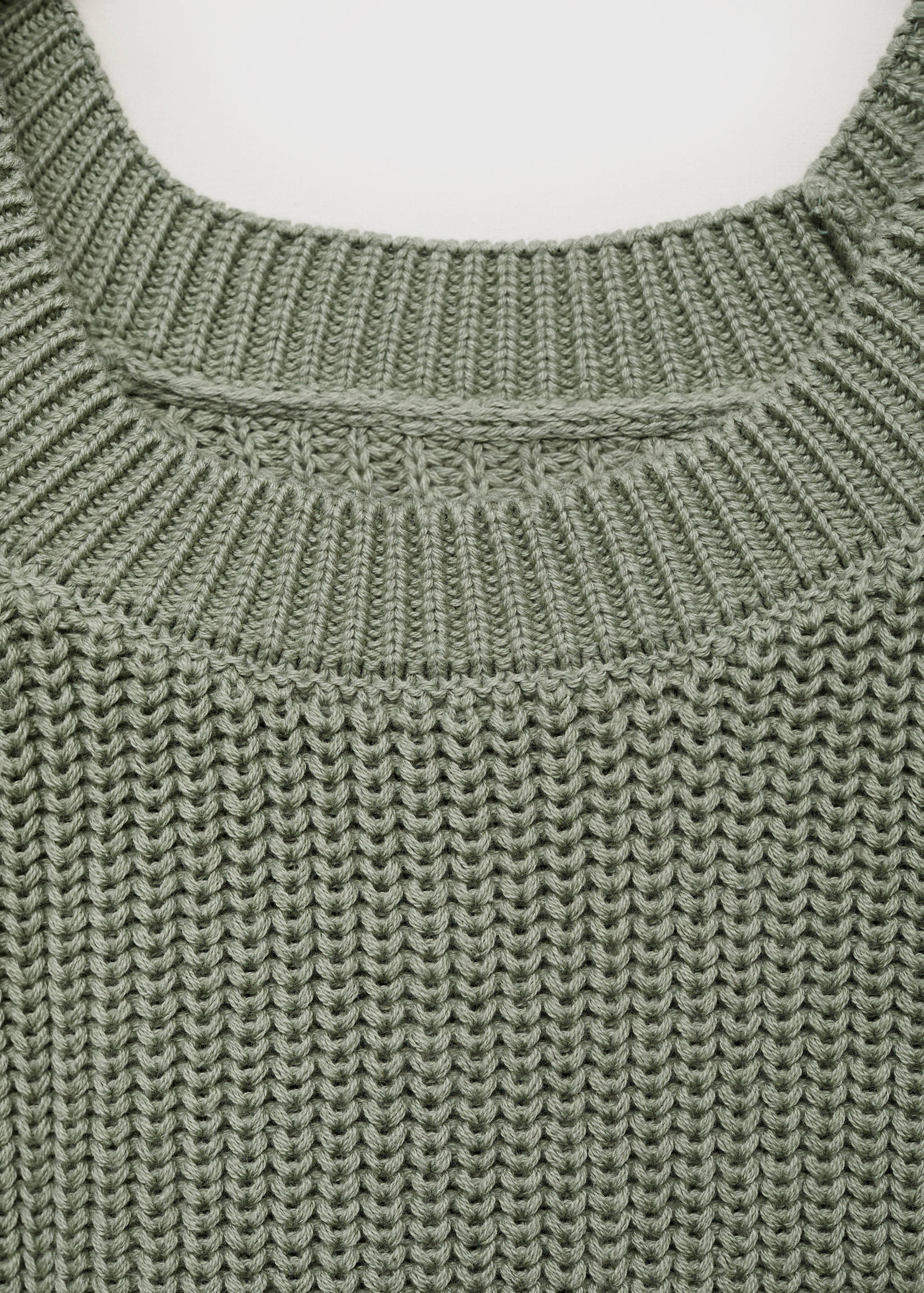 Sweater with cropped sleeves - Details of the article 0