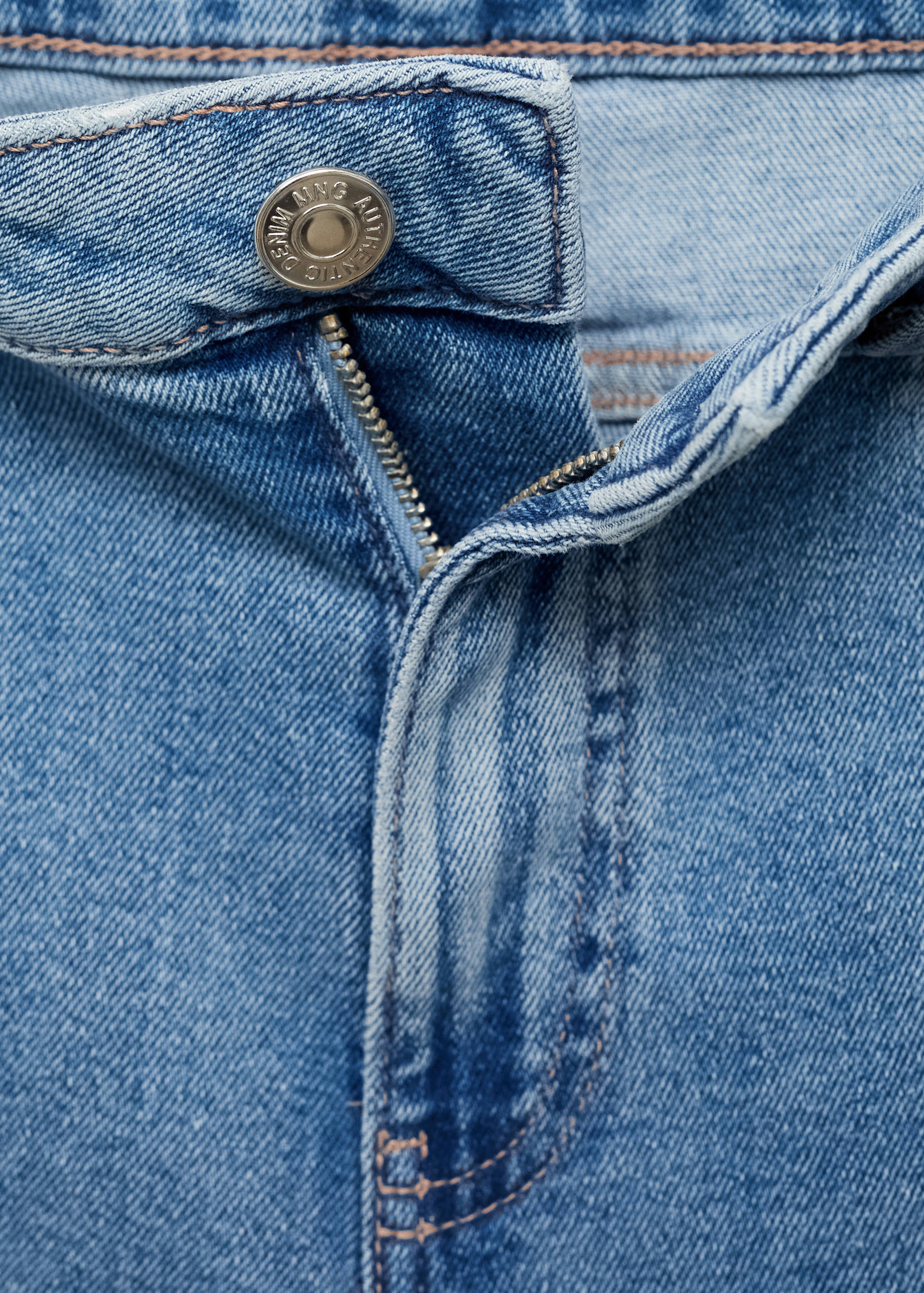 Jeans à boca de sino com costuras decorativas - Pormenor do artigo 8