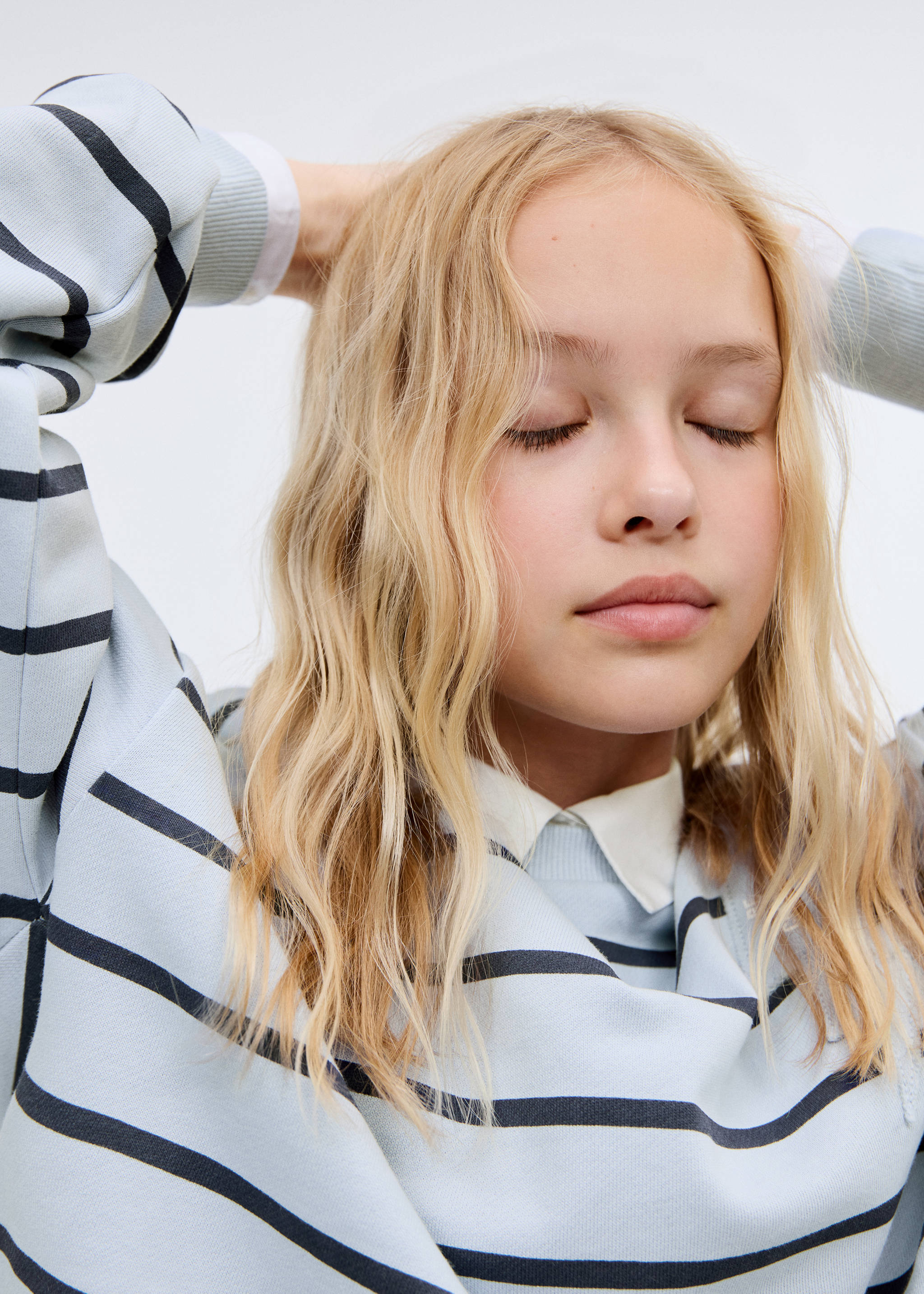 Sweat-shirt brodé rayures - Détail de l'article 4