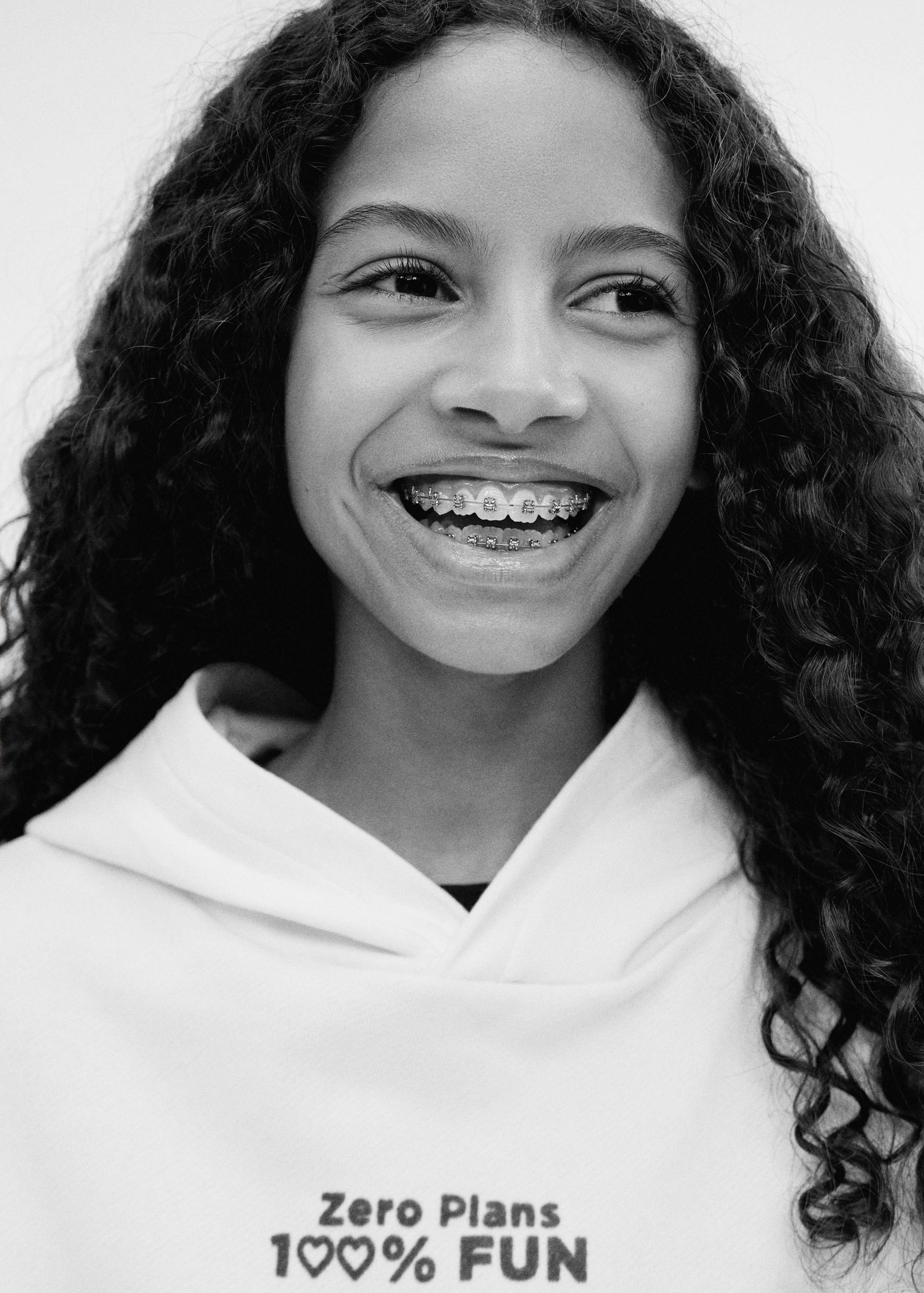 Свитшот с принтом и капюшоном - Деталь изделия 2