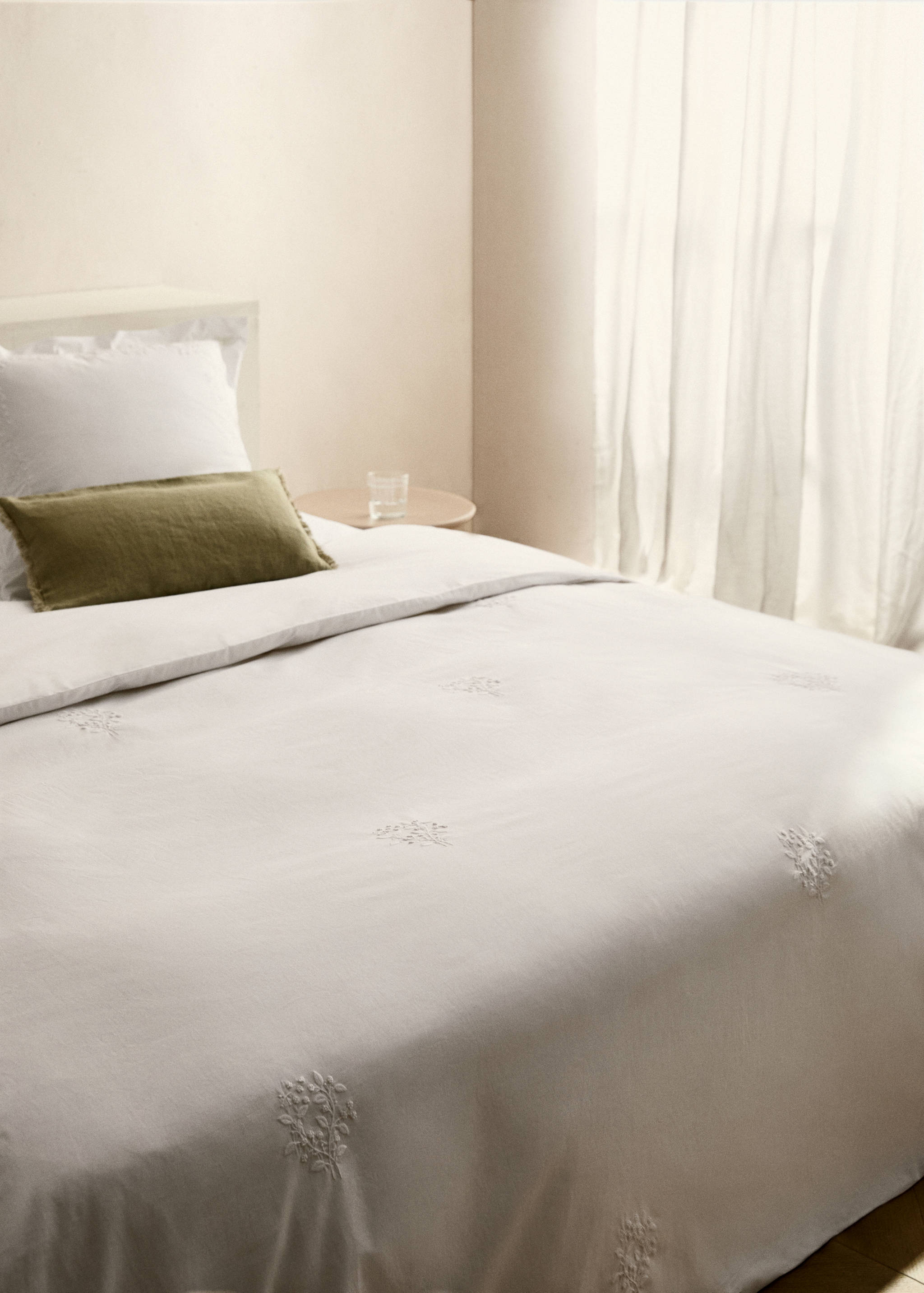 Percale cotton duvet cover with embroidered flowers for 180/200 cm bed - Details of the article 7