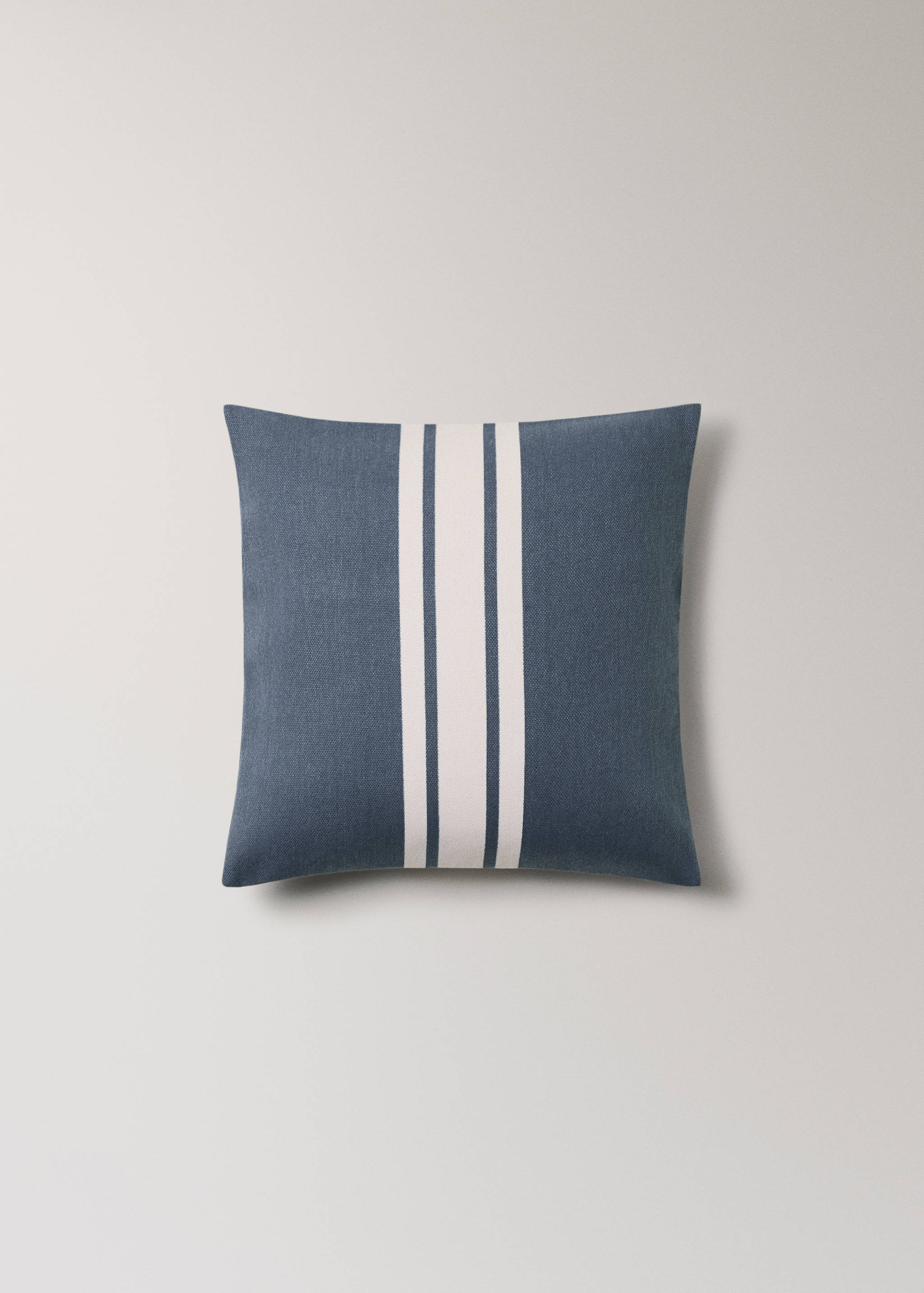 Cotton cushion cover with printed stripes 45x45 cm - Article without model