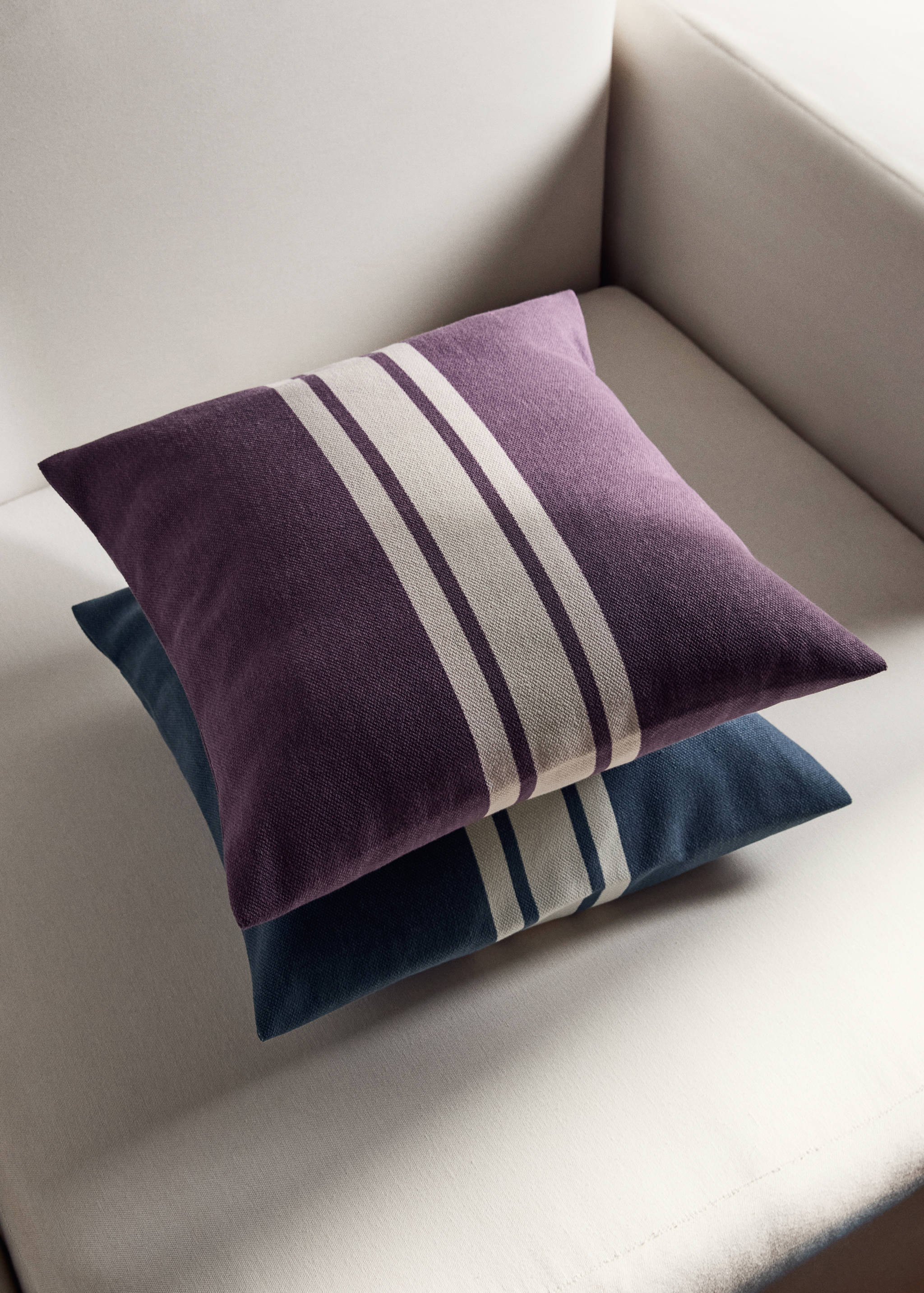 Cotton cushion cover with printed stripes 45x45 cm - General plane