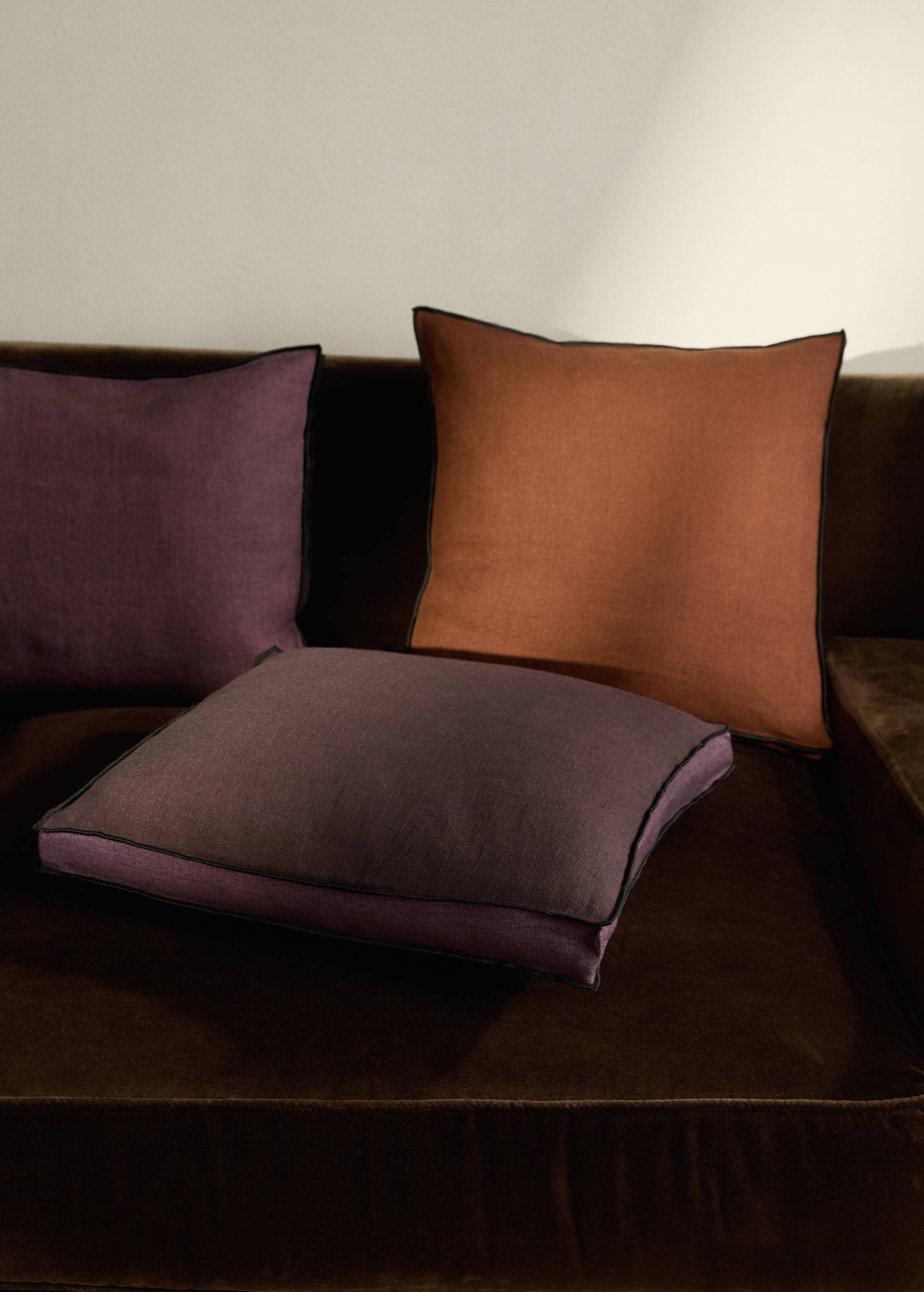 Dvoubarevný lněný povlak na polštářek 45 x 45 cm - Celkový náhled