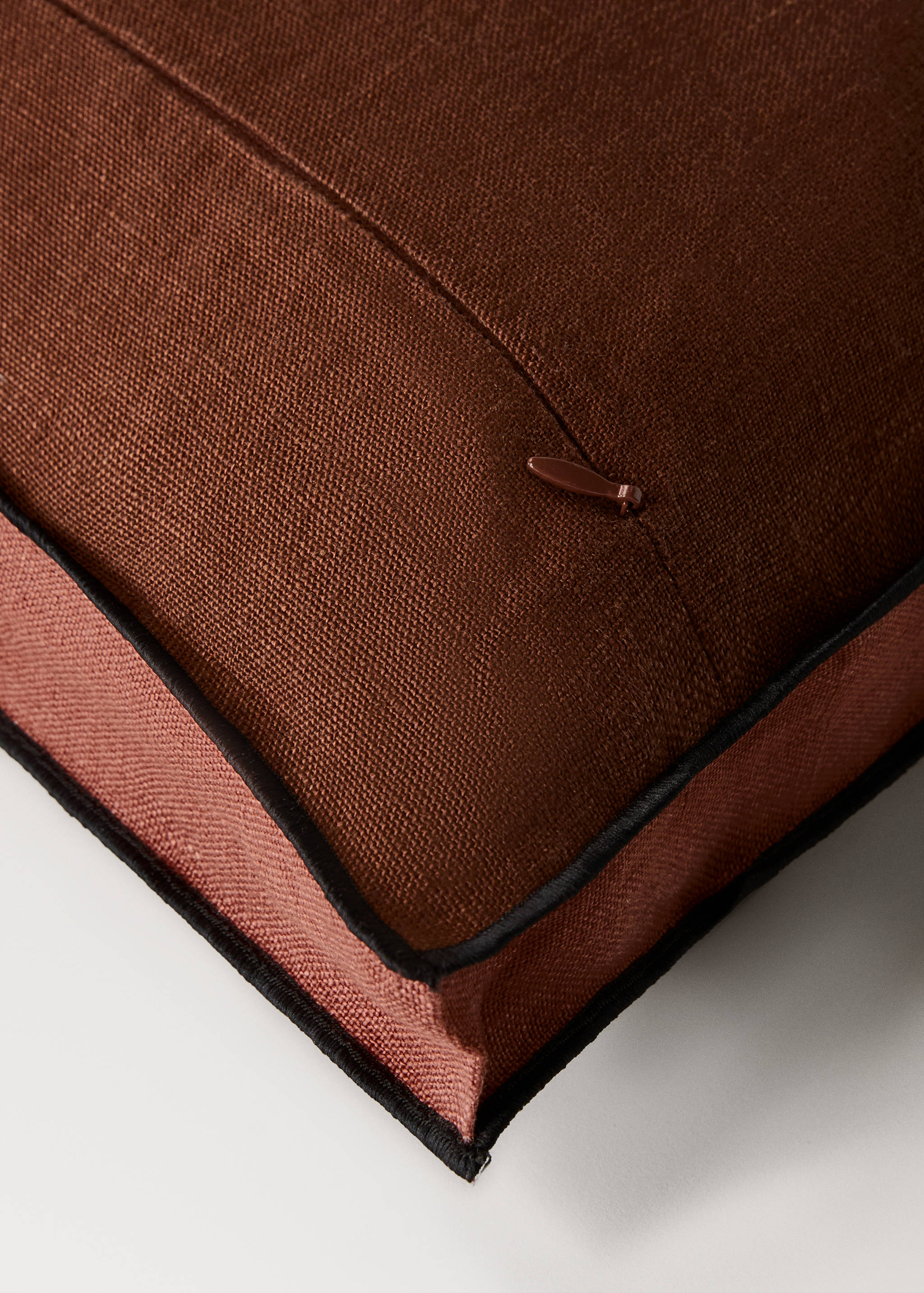 Dvoubarevný lněný povlak na polštářek 45 x 45 cm - Detail zboží 3