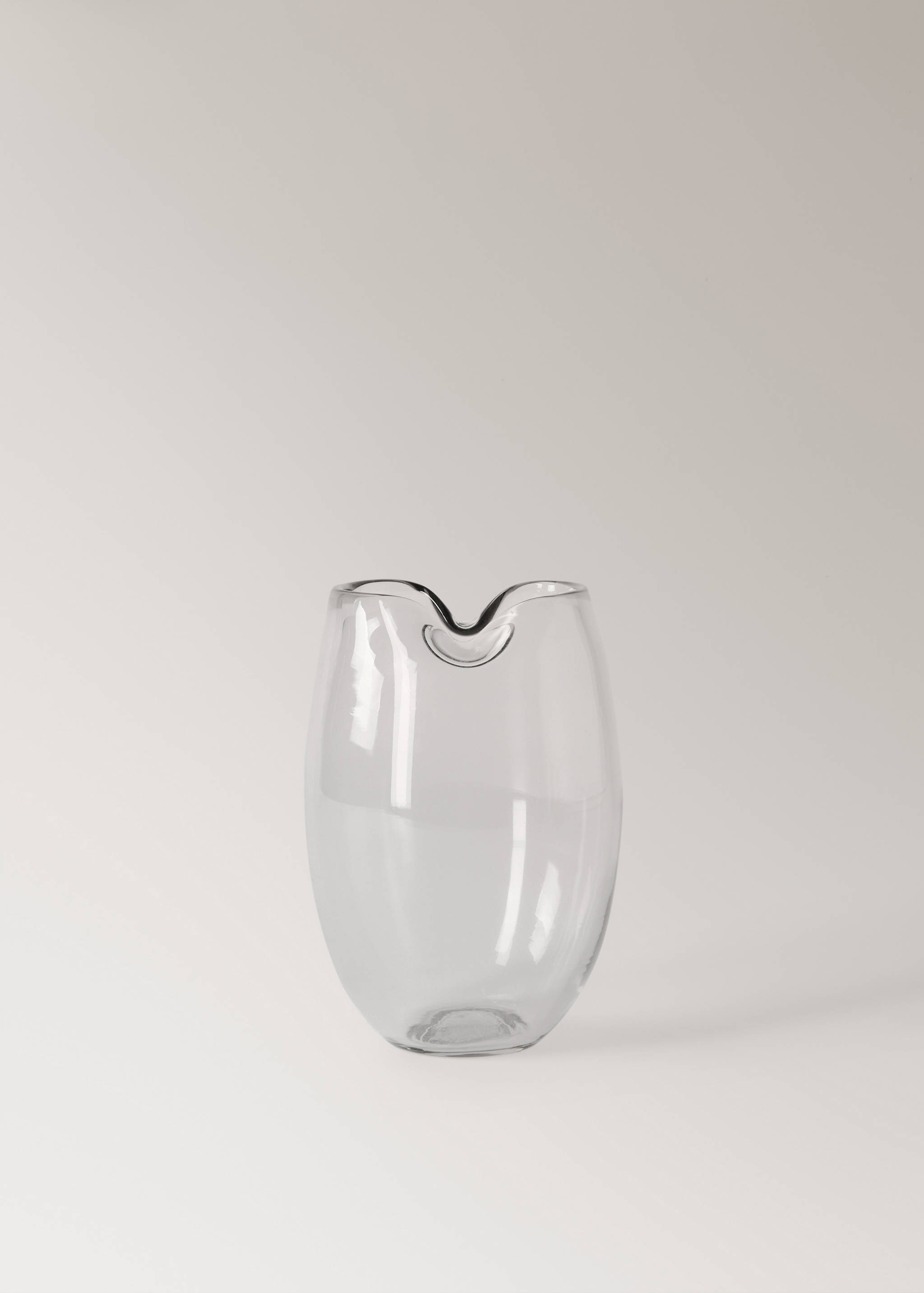 Irregular recycled glass vase - Article without model