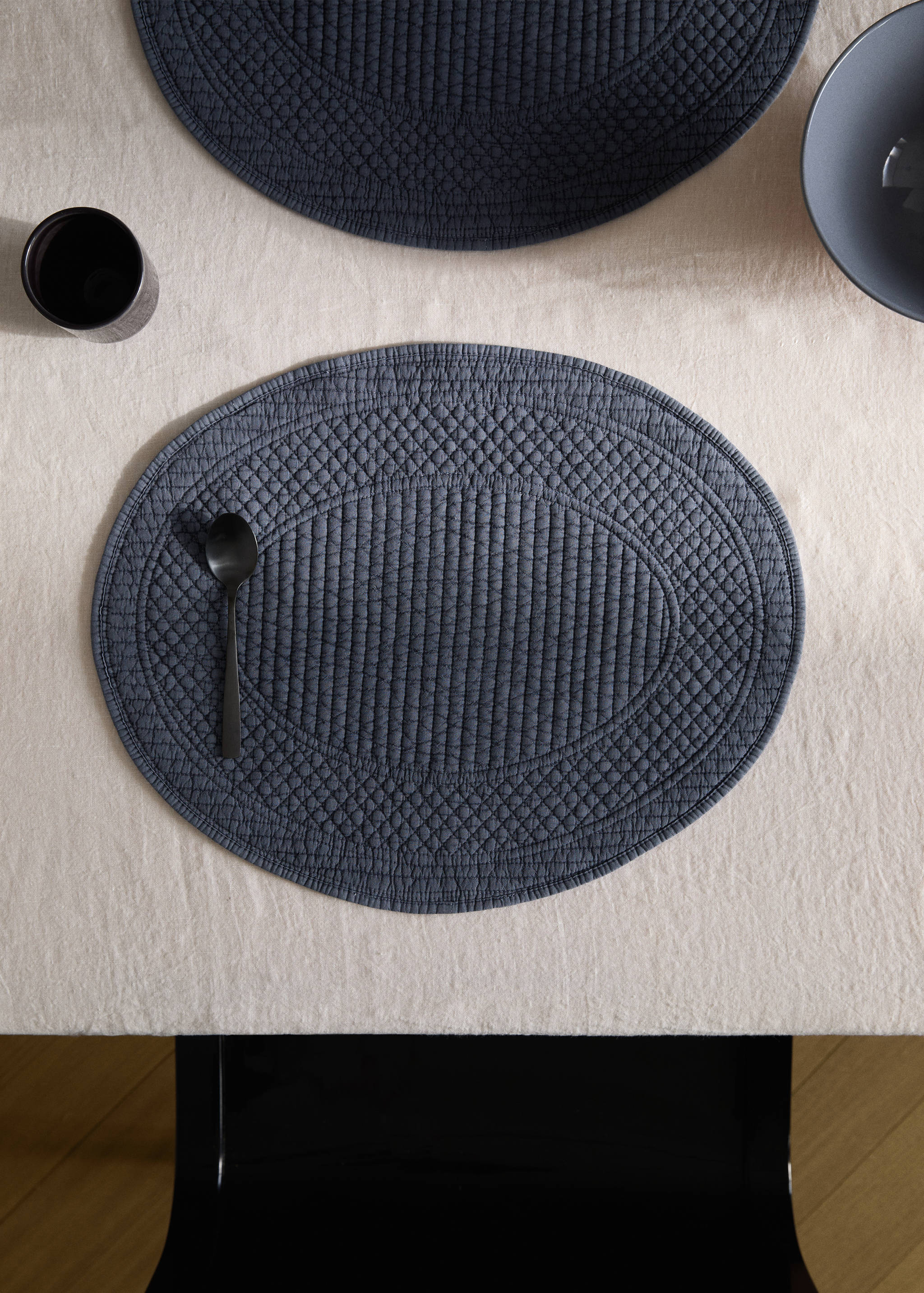 Oval quilted placemat - General plane