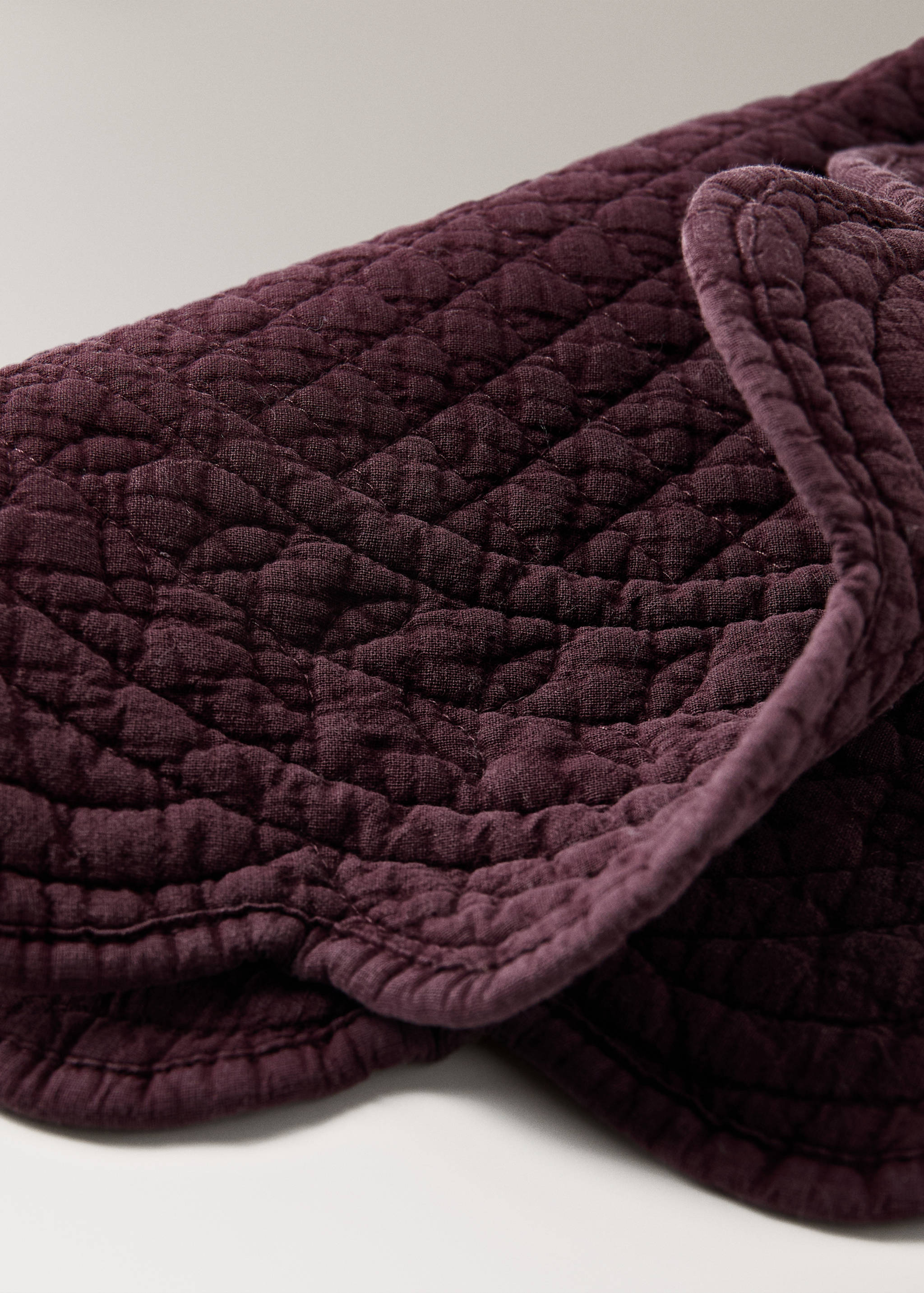 Napron matlasat rotund - Detaliu al articolului 2