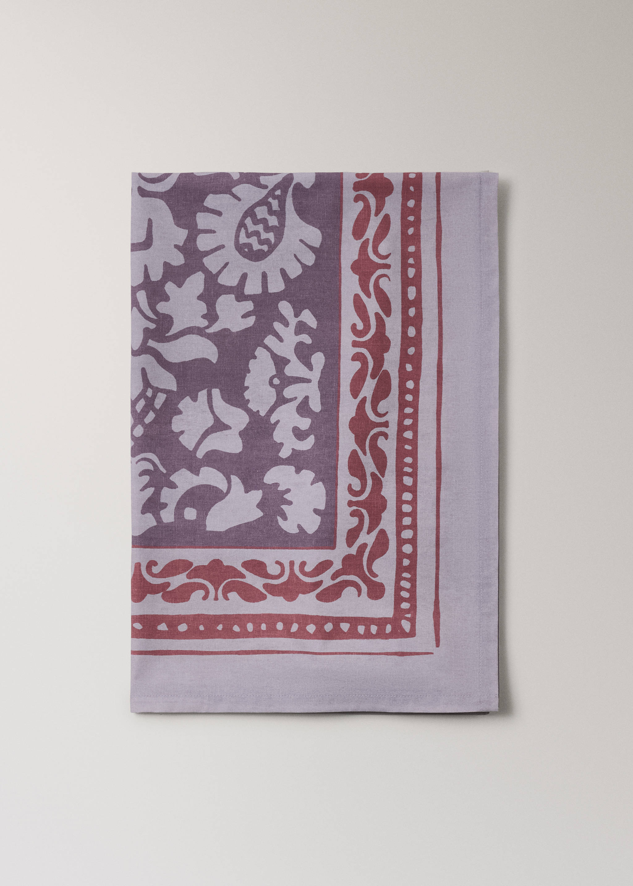Printed canvas tablecloth for 8 to 10 diners - Article without model