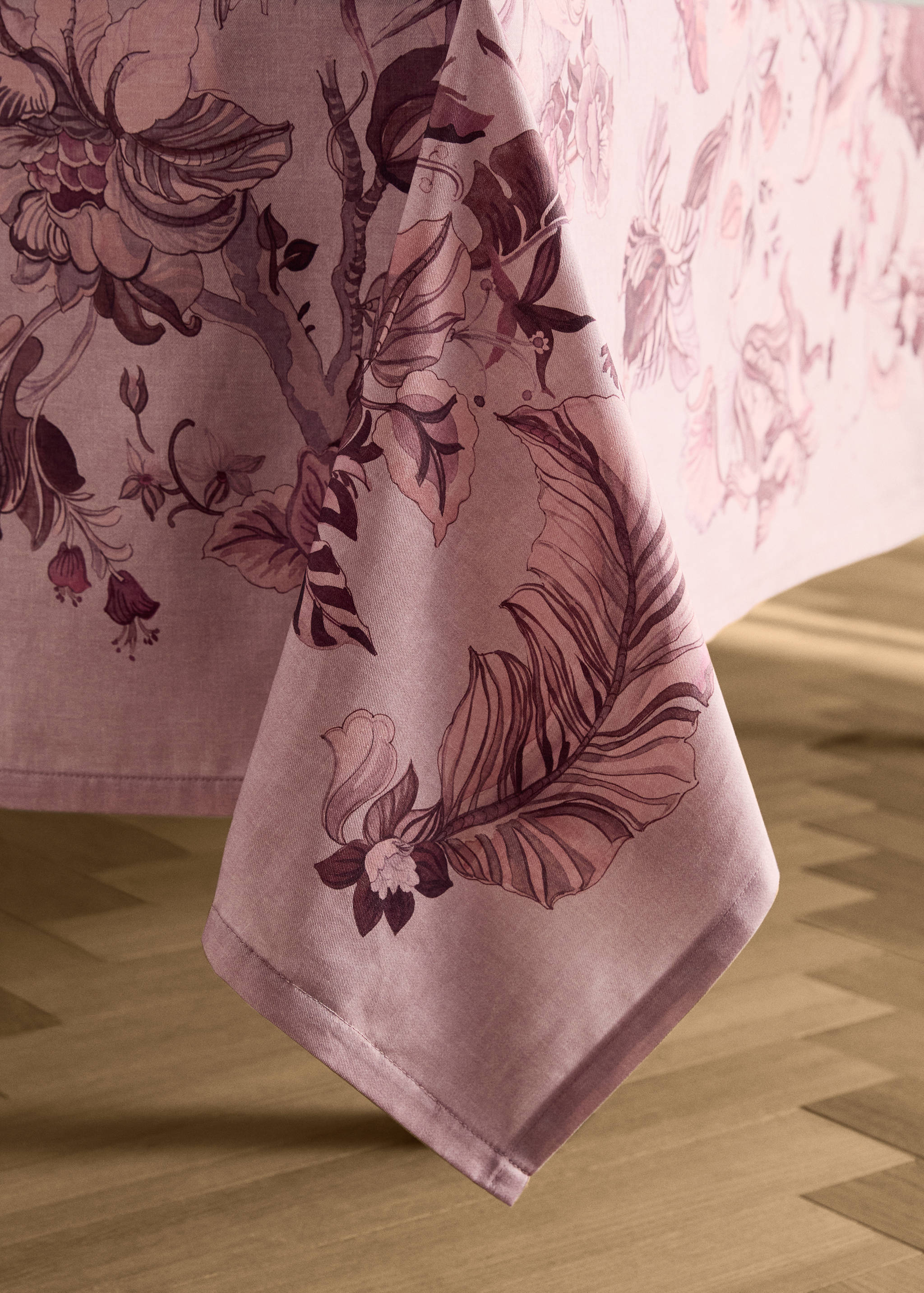 Cotton tablecloth with floral design for 6 to 8 diners - Details of the article 8
