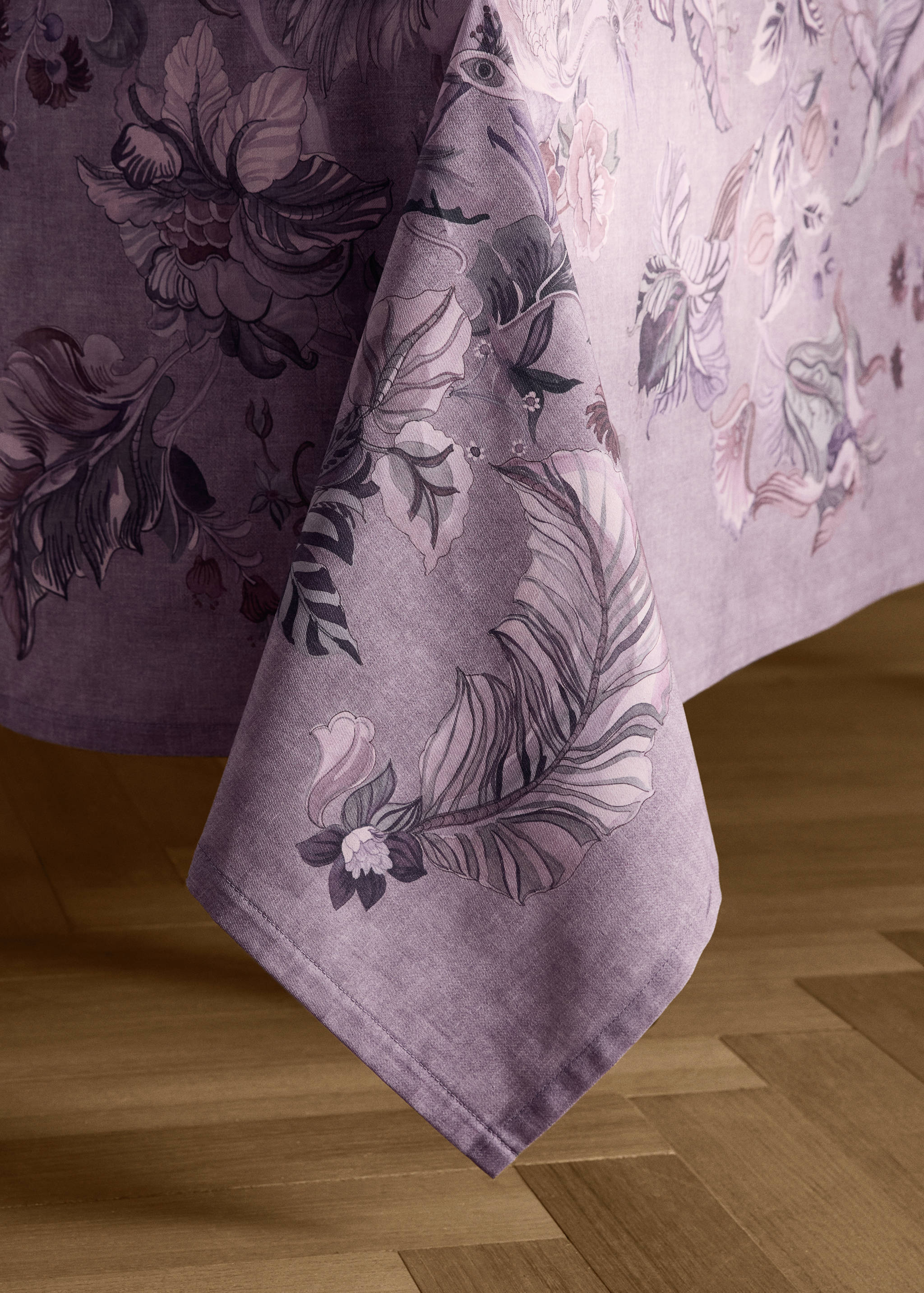 Cotton tablecloth with floral design for 8 to 10 diners - Details of the article 8