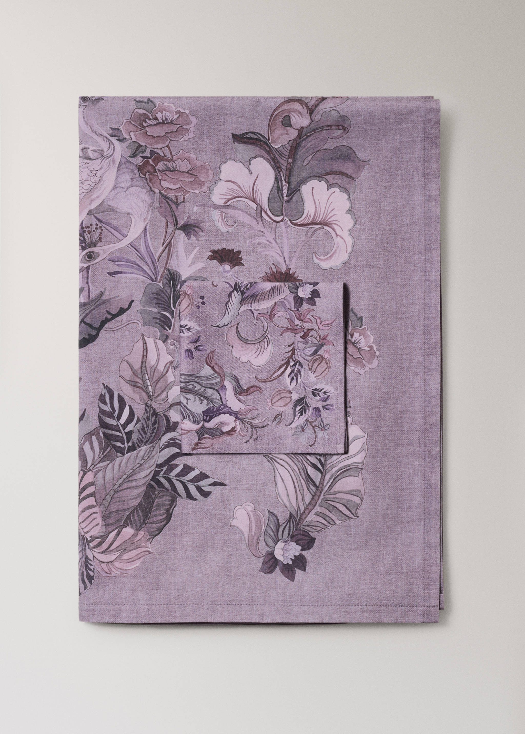 Cotton tablecloth with floral design for 2 to 4 diners - Article without model