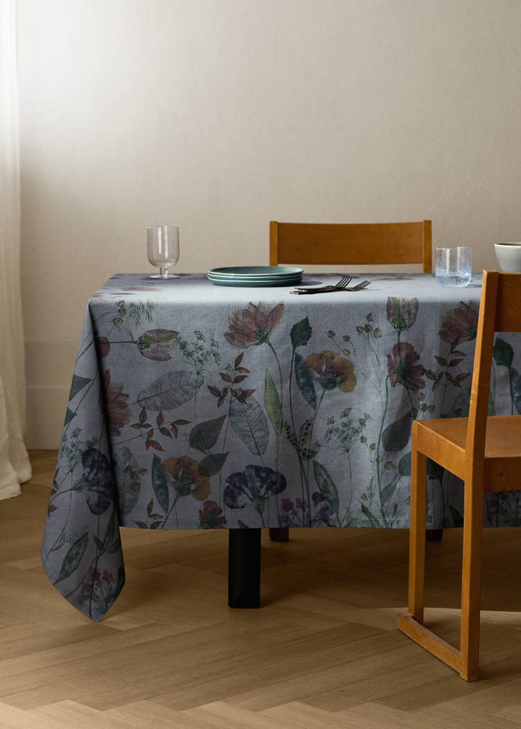 MANGO HOME - Nappe coton lin fleurs couleur pour 6 à 8 convives bleu encre - 150x250cm