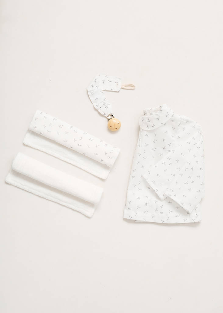Floral print blouse — Off White