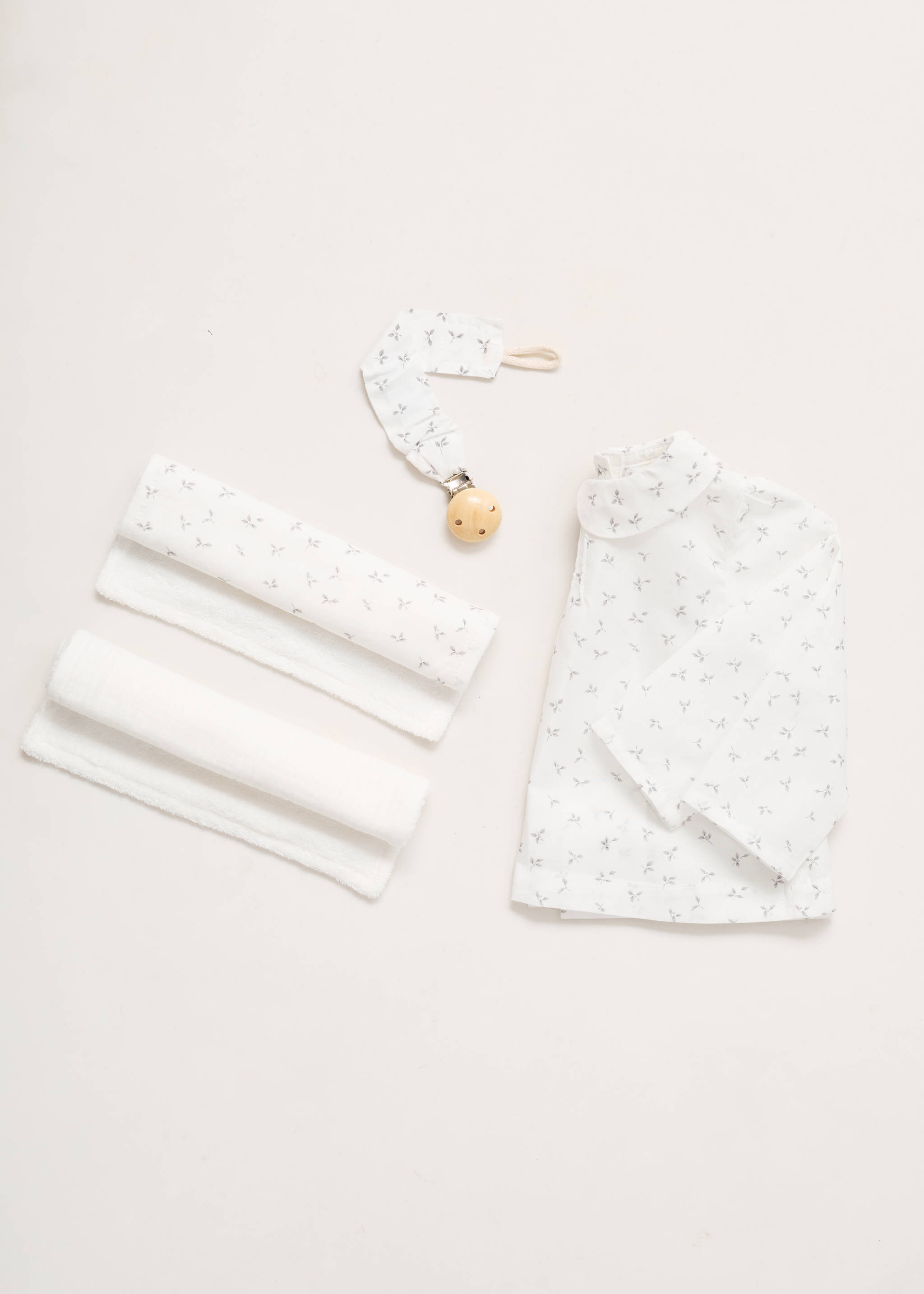 بلوزة مطبوعة بها أزهار - تفاصيل المنتج 1