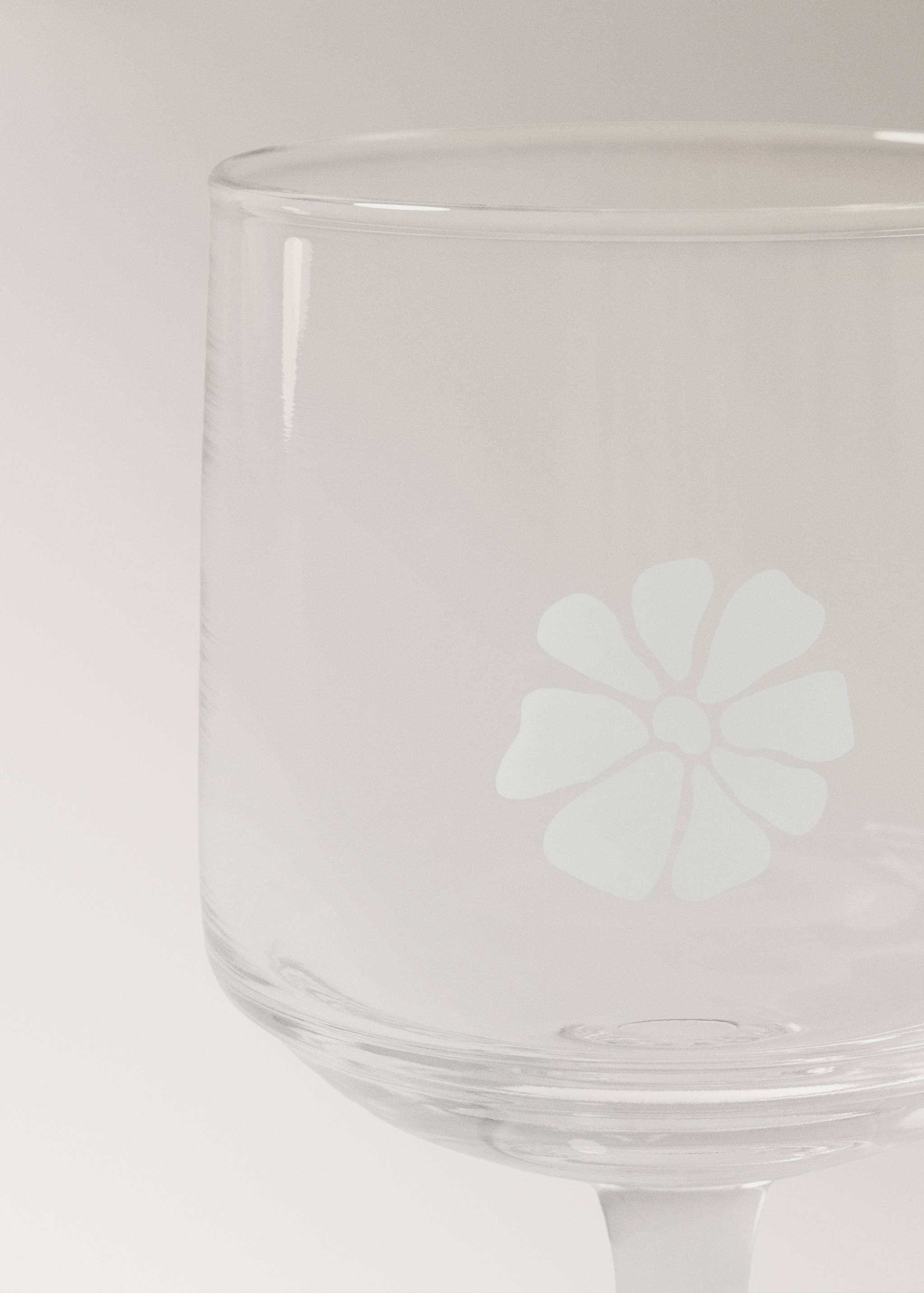 Decorative glass cup - Details of the article 2