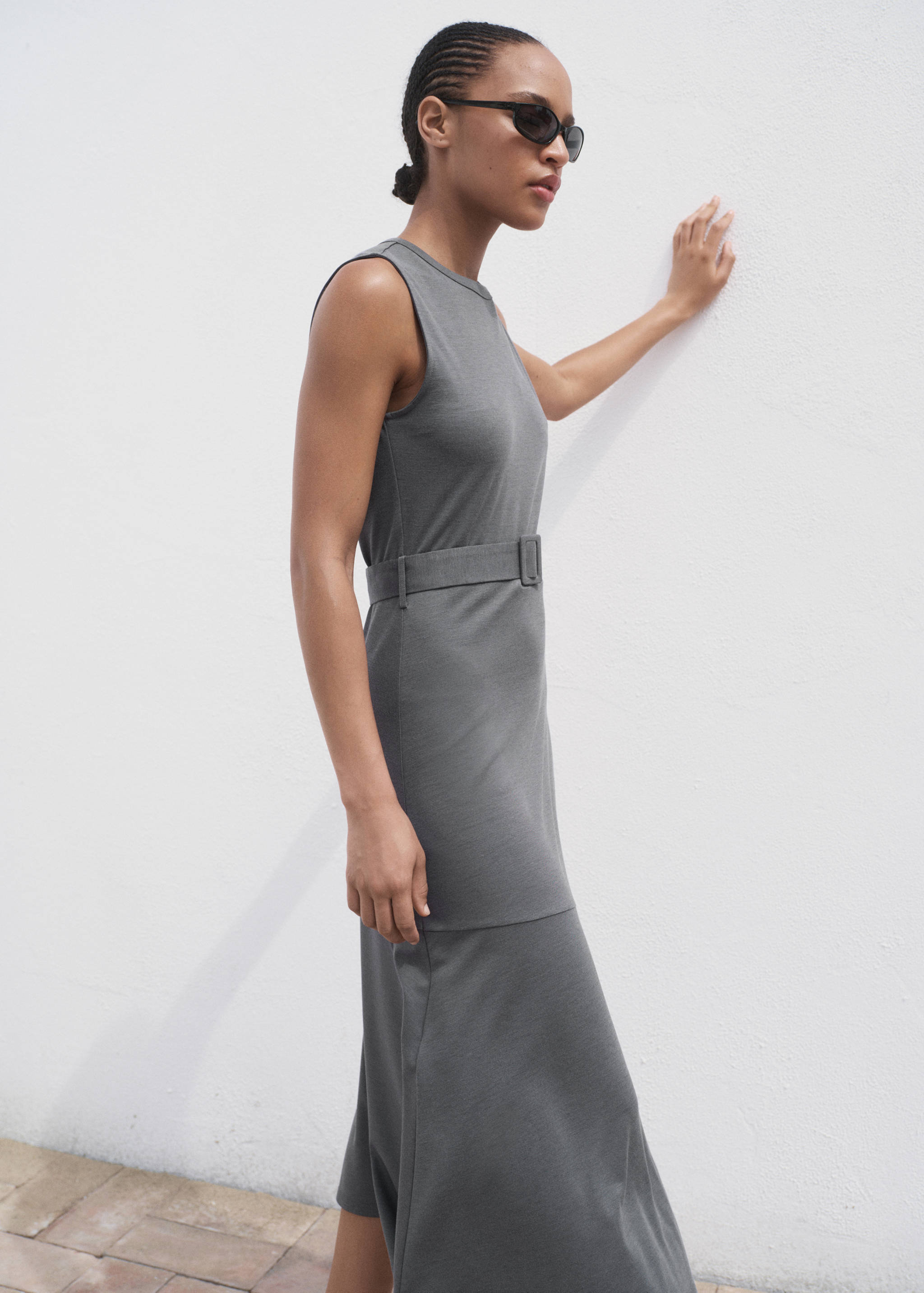 Vestido midi com cinto - Pormenor do artigo 2