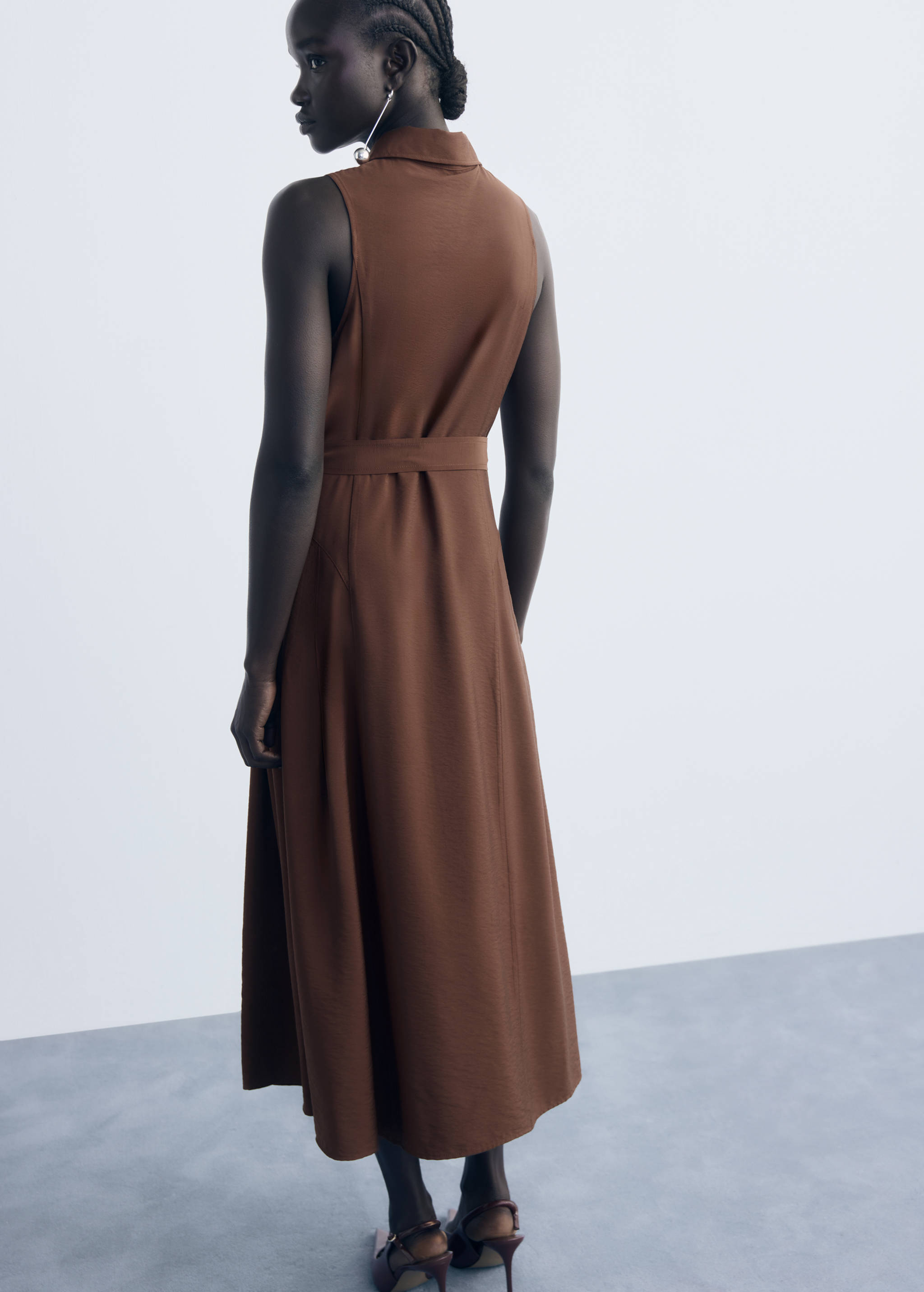 Belt shirt dress - Reverse of the article