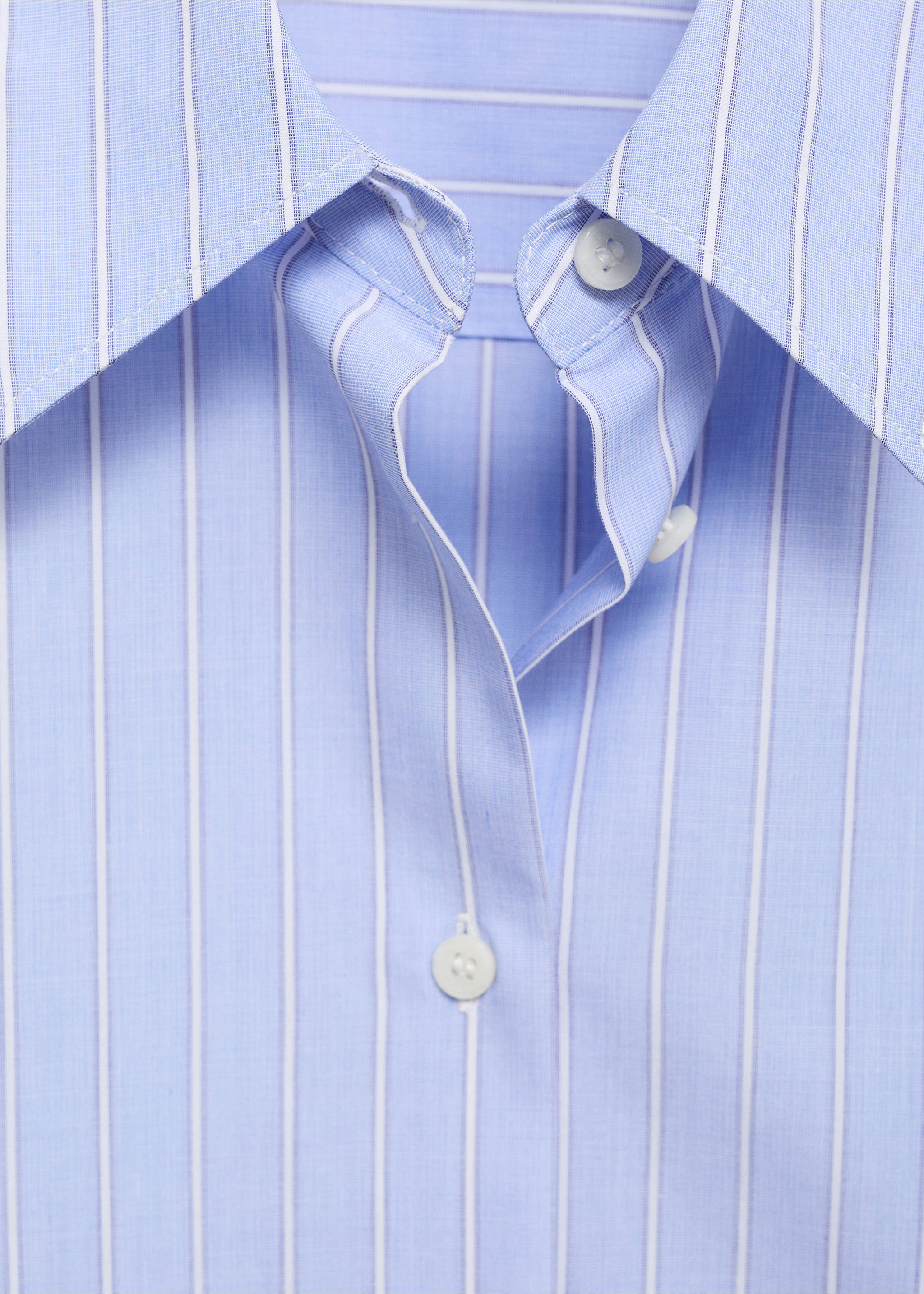 Chemise droite mélange coton et lyocell - Détail de l'article 8, Bleu ciel. Ref: 17014088-00.