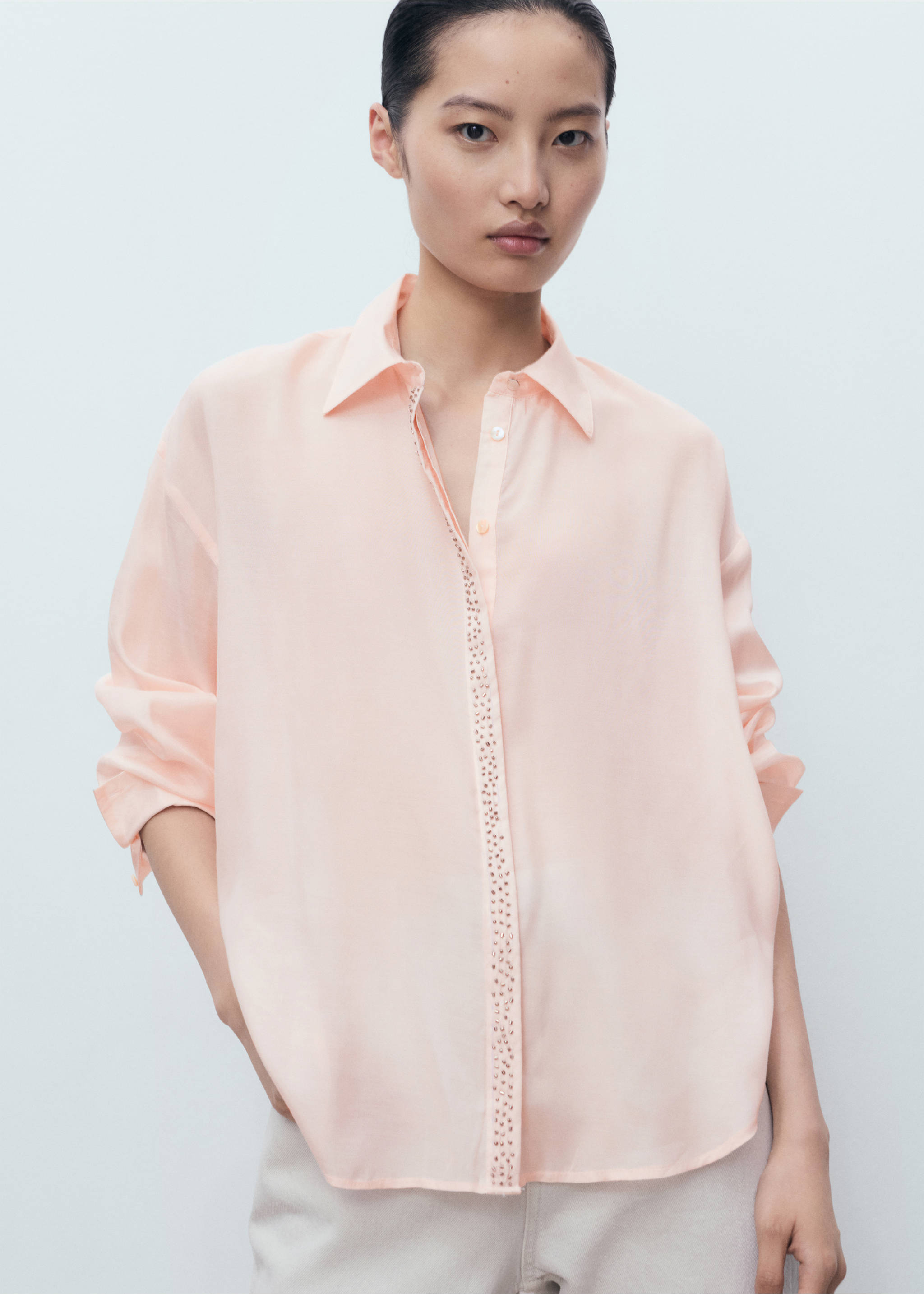 Chemise modale strass - Plan moyen, Rose pastel. Ref: 17014089-00.