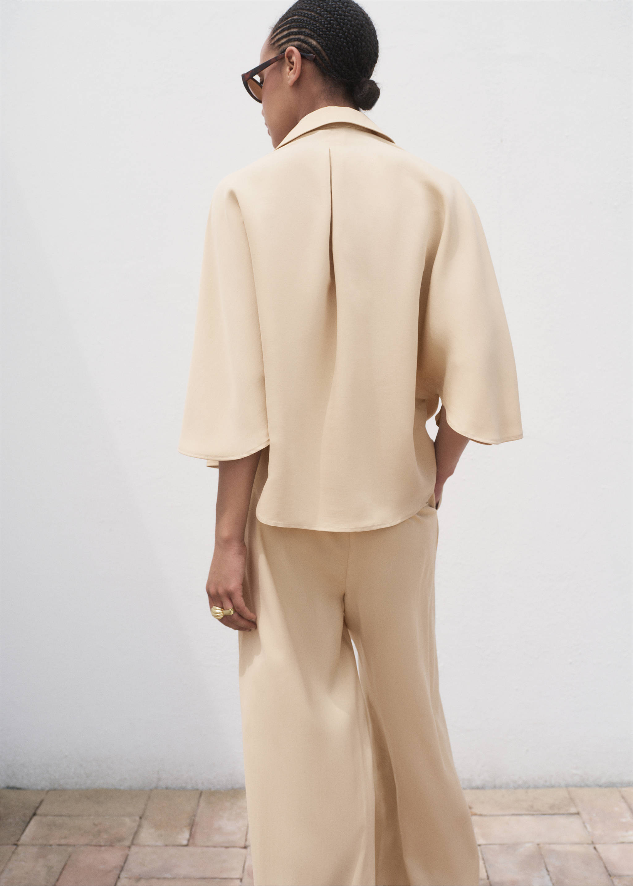 Oversized three-quarter sleeve shirt - Reverse of the article, Sand. Ref: 17014091-00.
