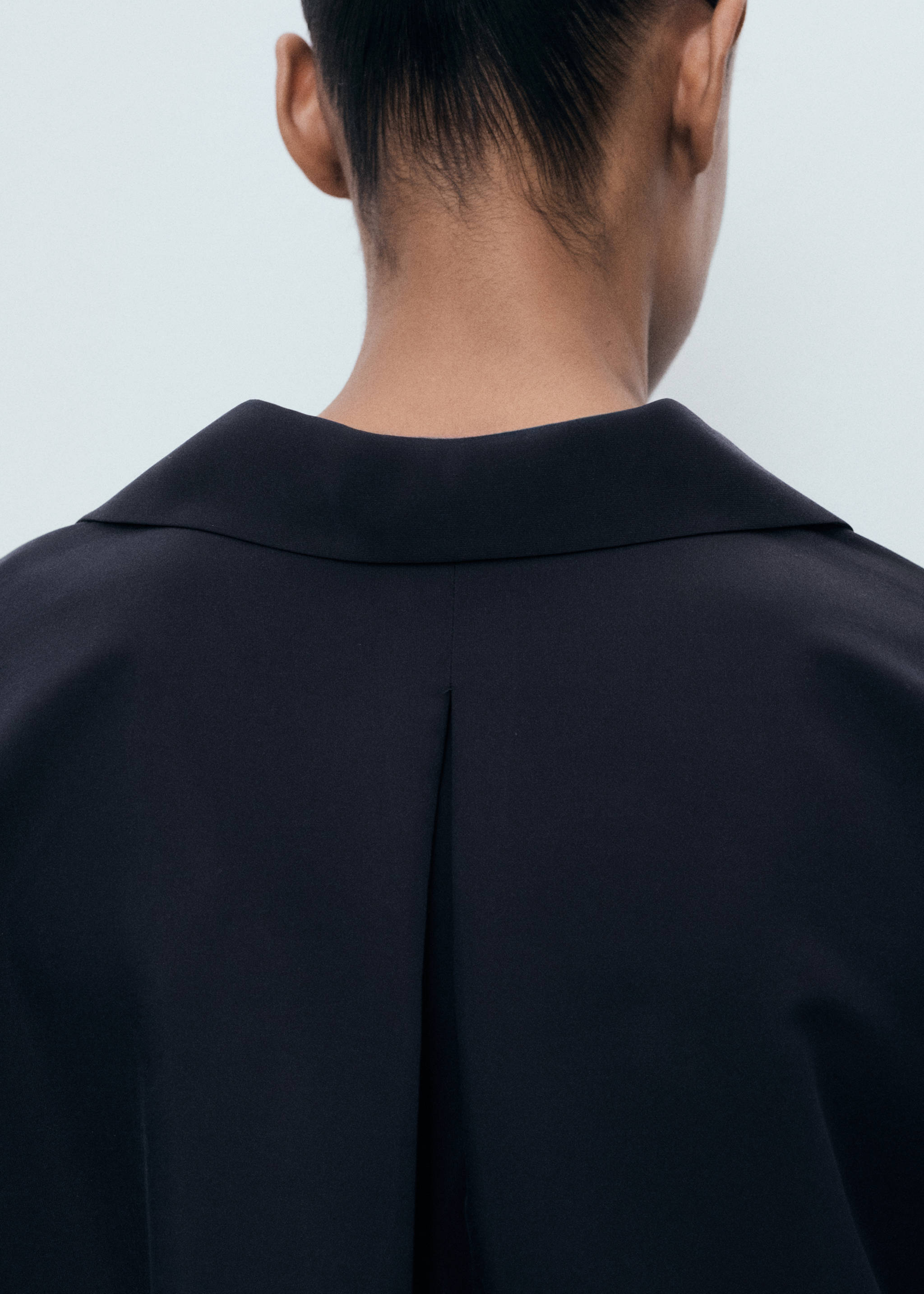 Oversized three-quarter sleeve shirt - Details of the article 6