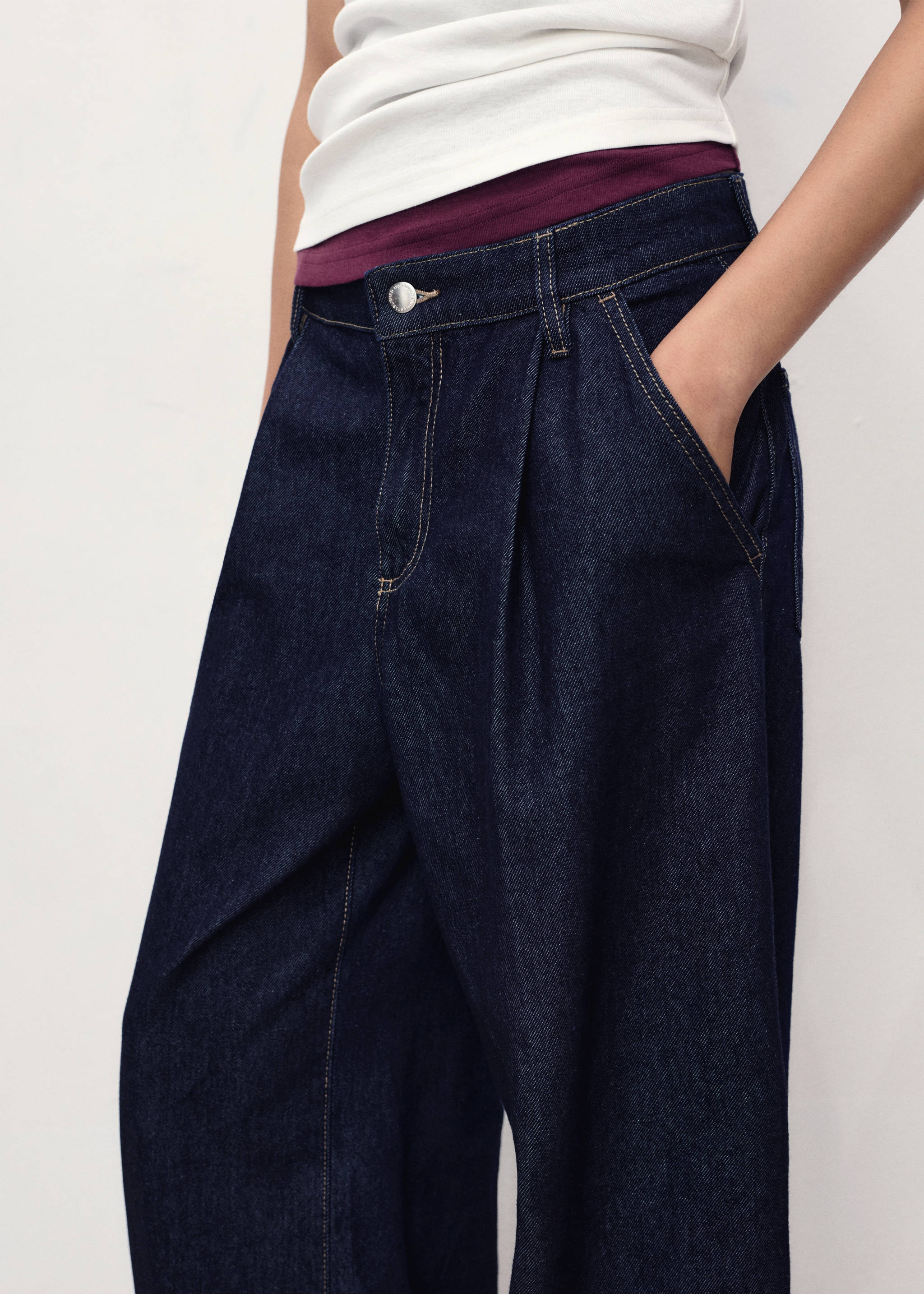 Wide leg pleated jeans - Details of the article 3